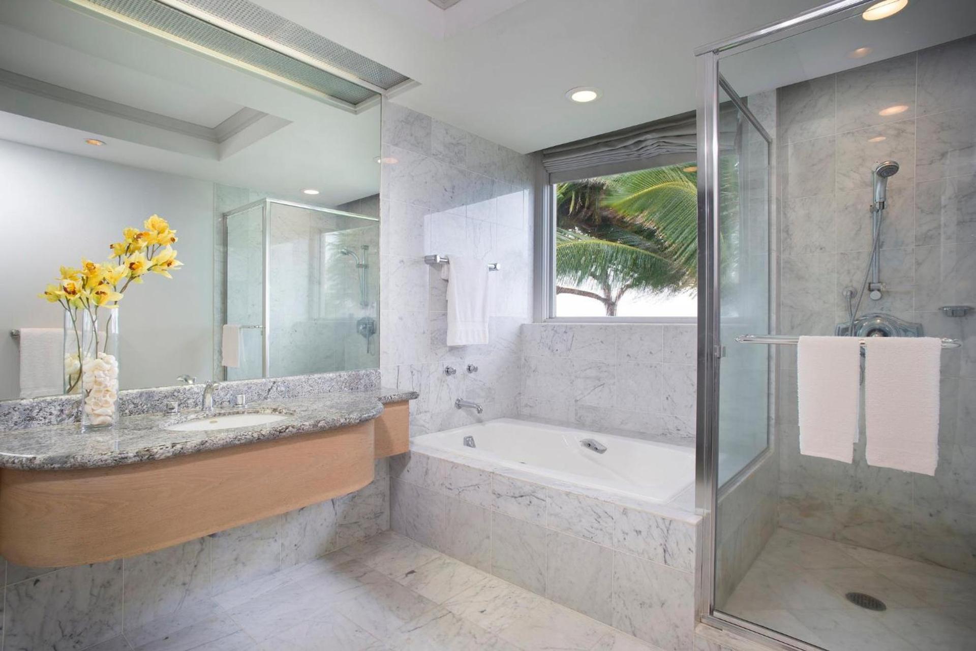 Maui Beach Hotel photo 33
