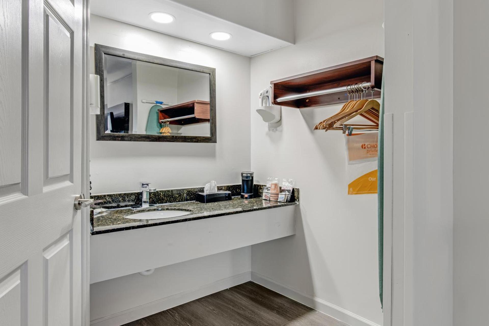 Quality Inn Laurinburg photo 28