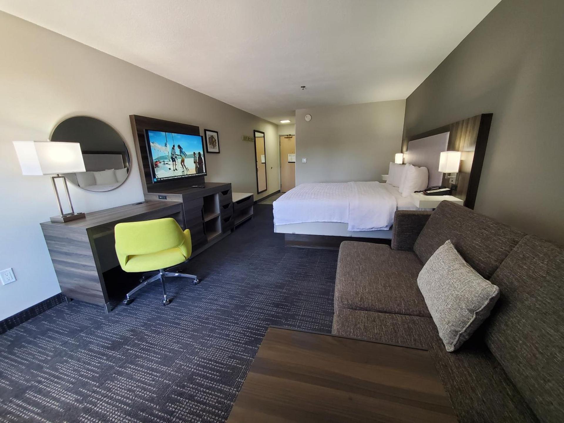 Hampton Inn Olathe photo 11