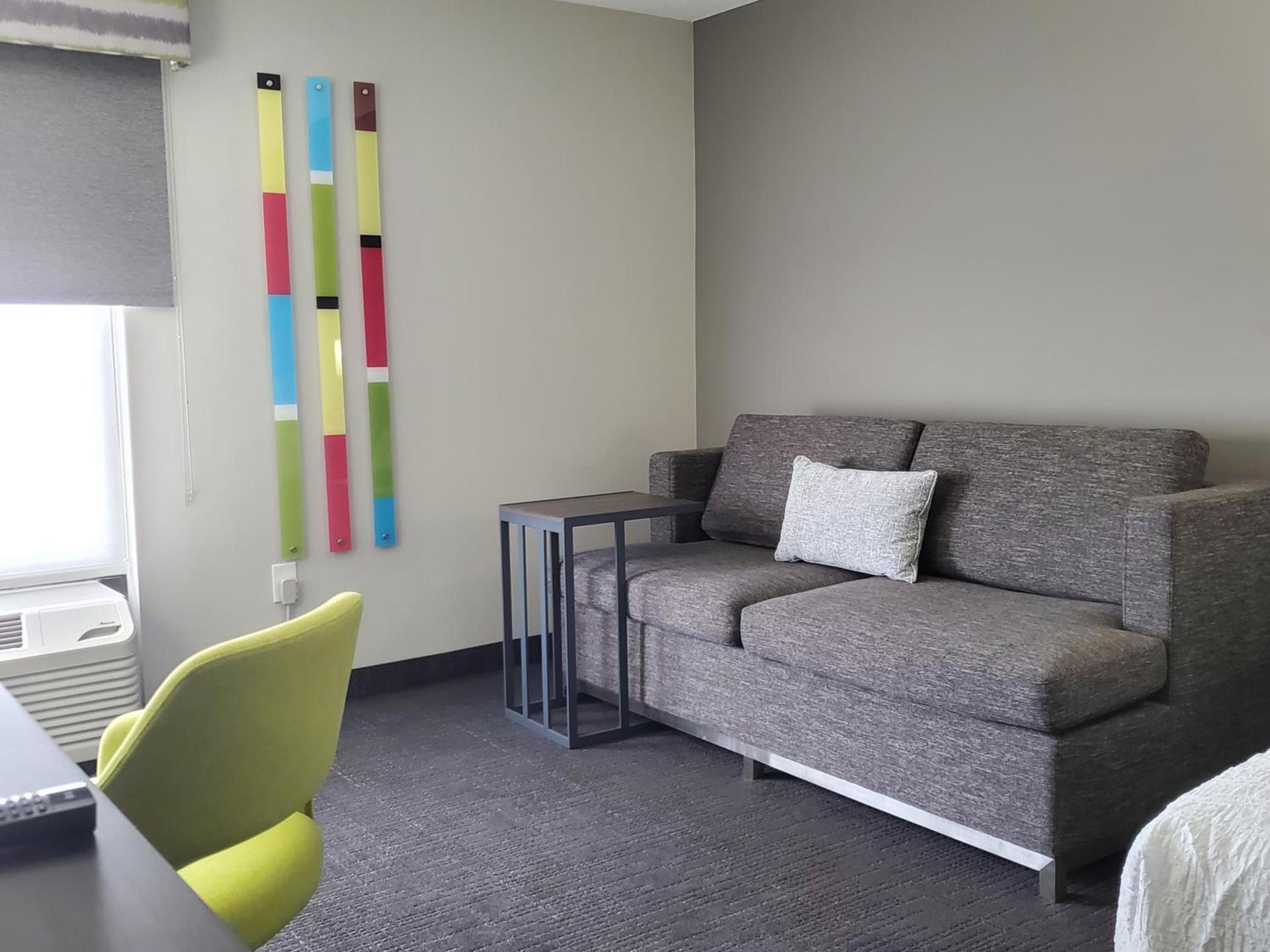 Hampton Inn Olathe photo 13