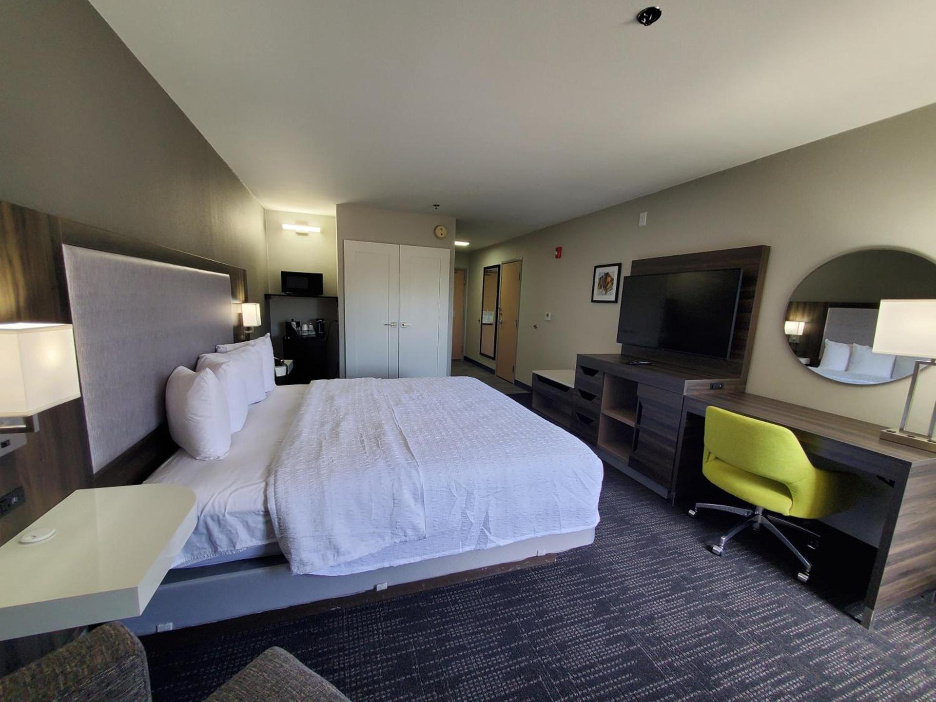 Hampton Inn Olathe photo 12