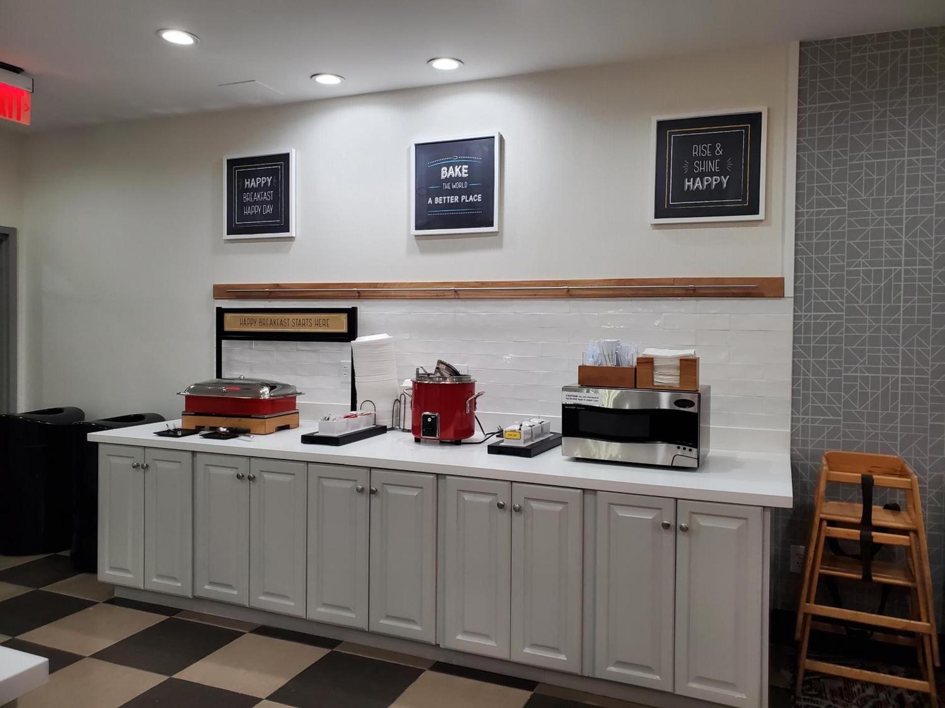 Hampton Inn Olathe photo 15