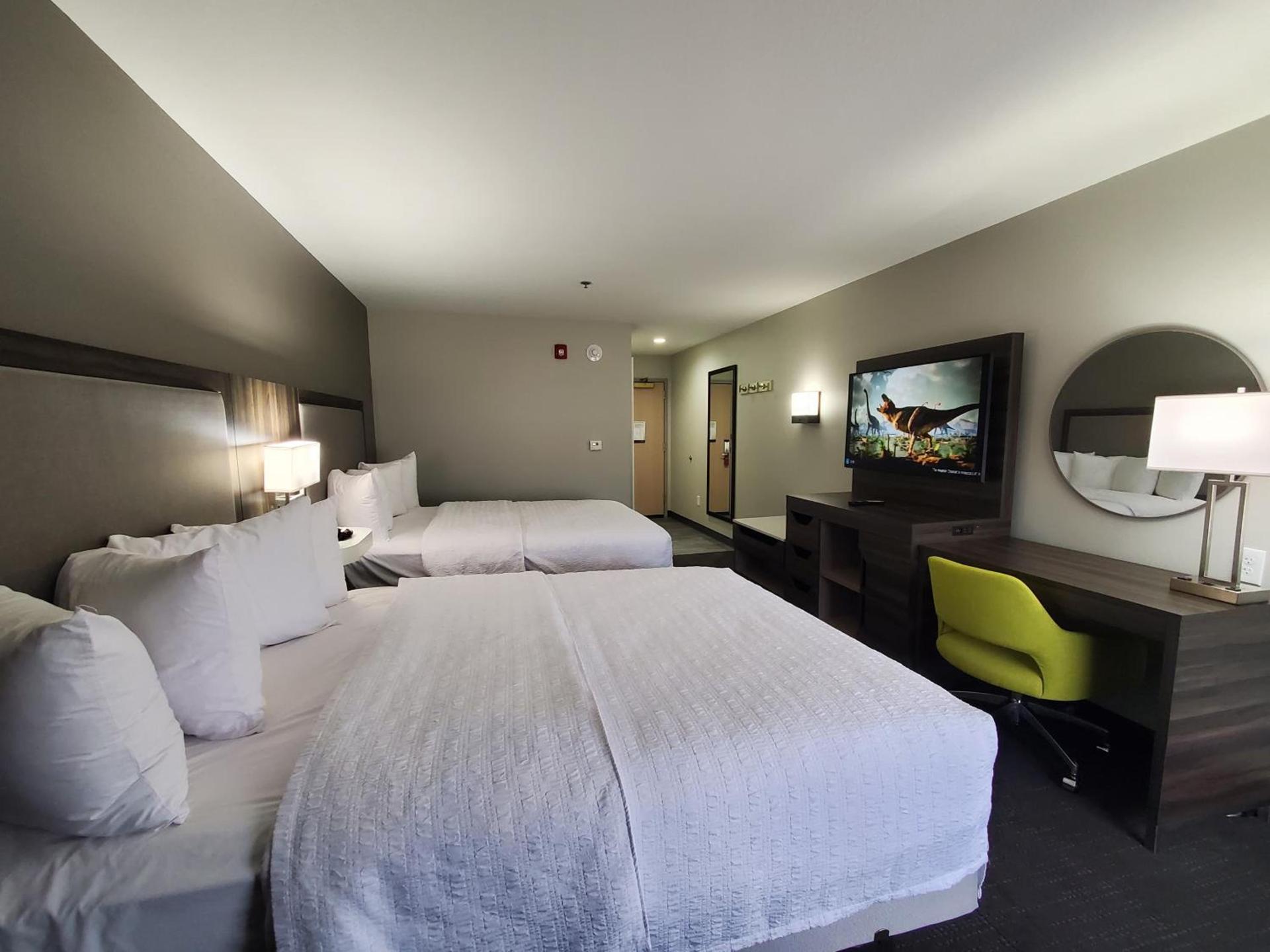 Hampton Inn Olathe photo 19