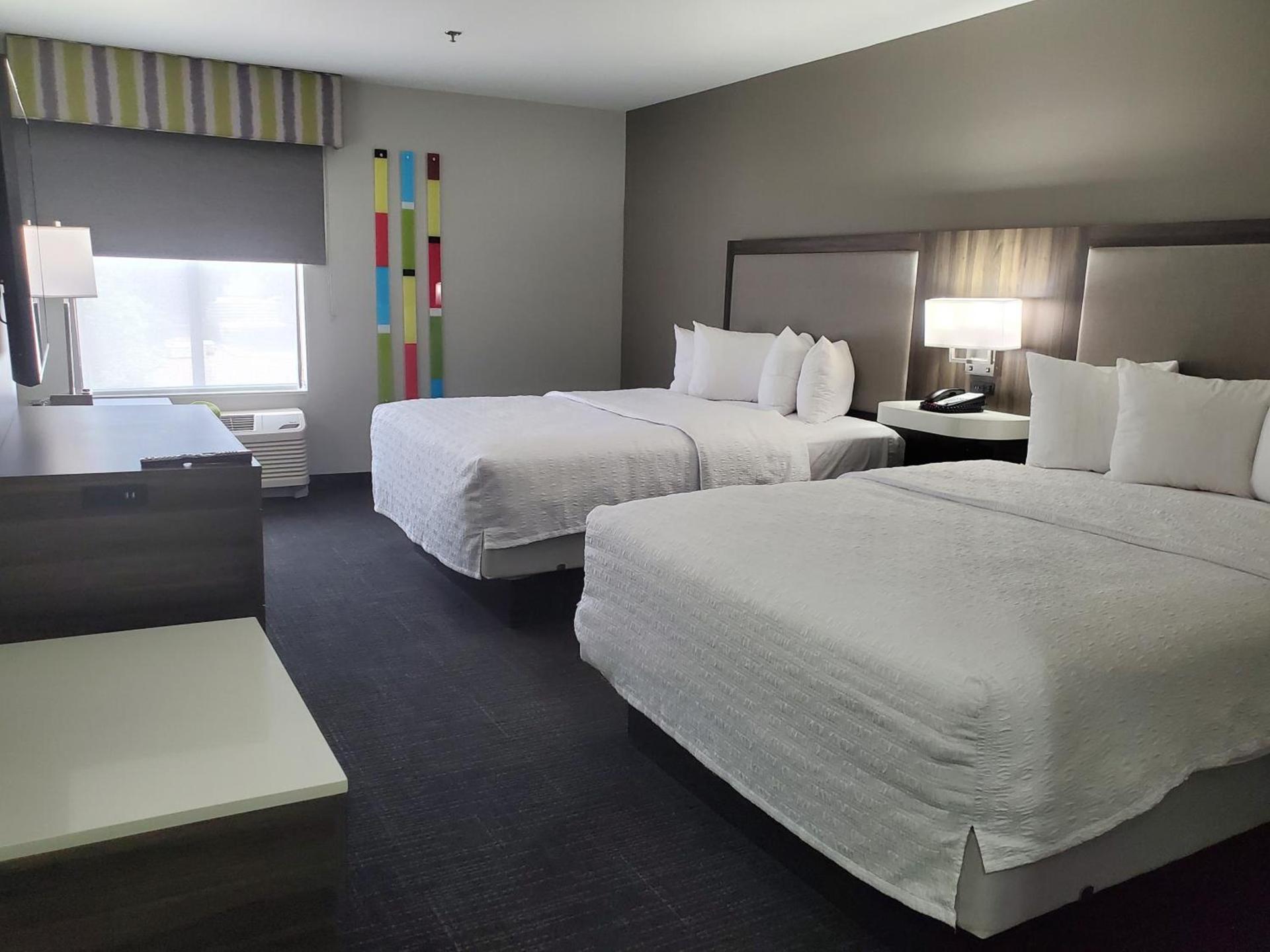 Hampton Inn Olathe photo 23