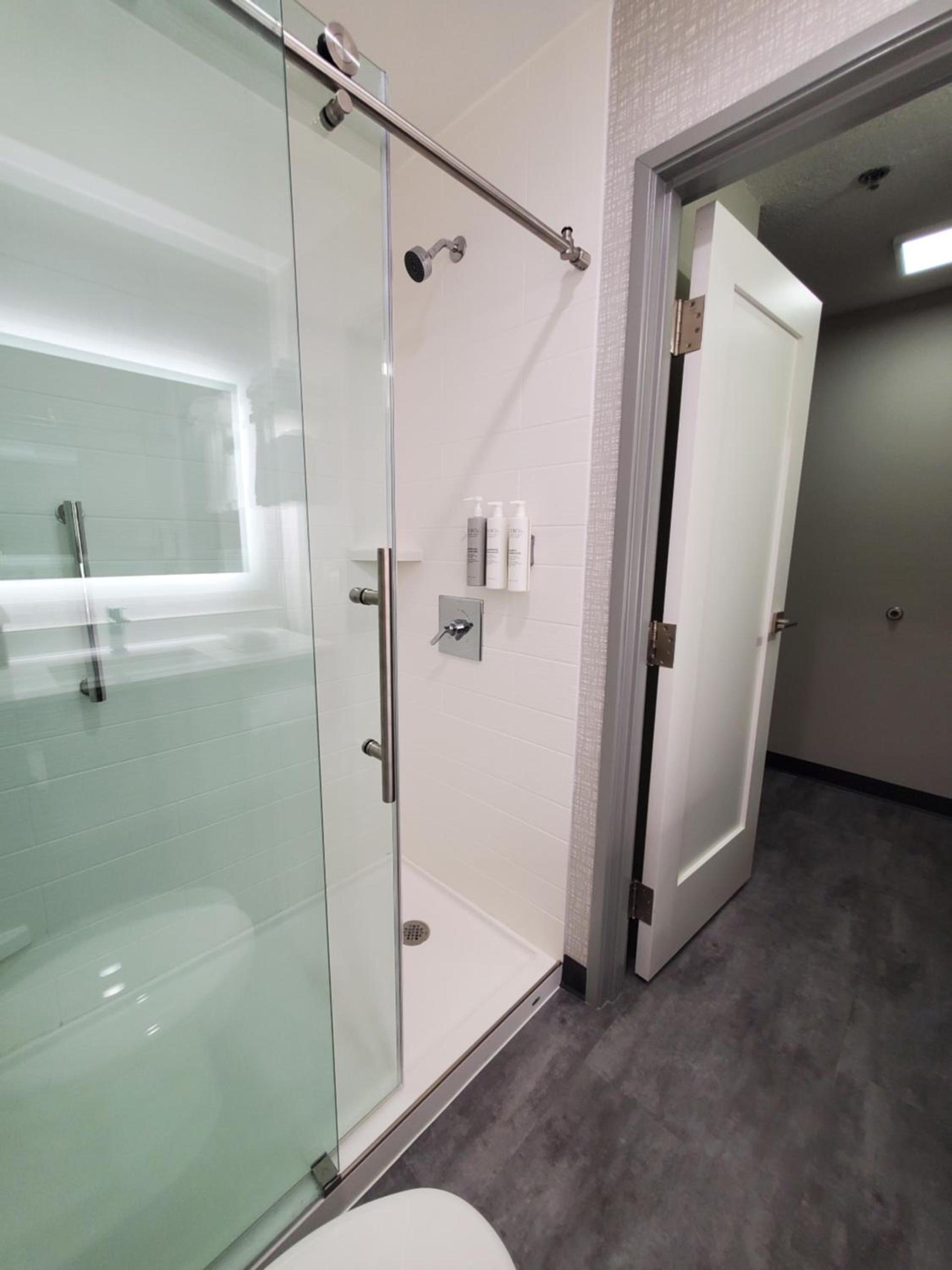 Hampton Inn Olathe photo 33