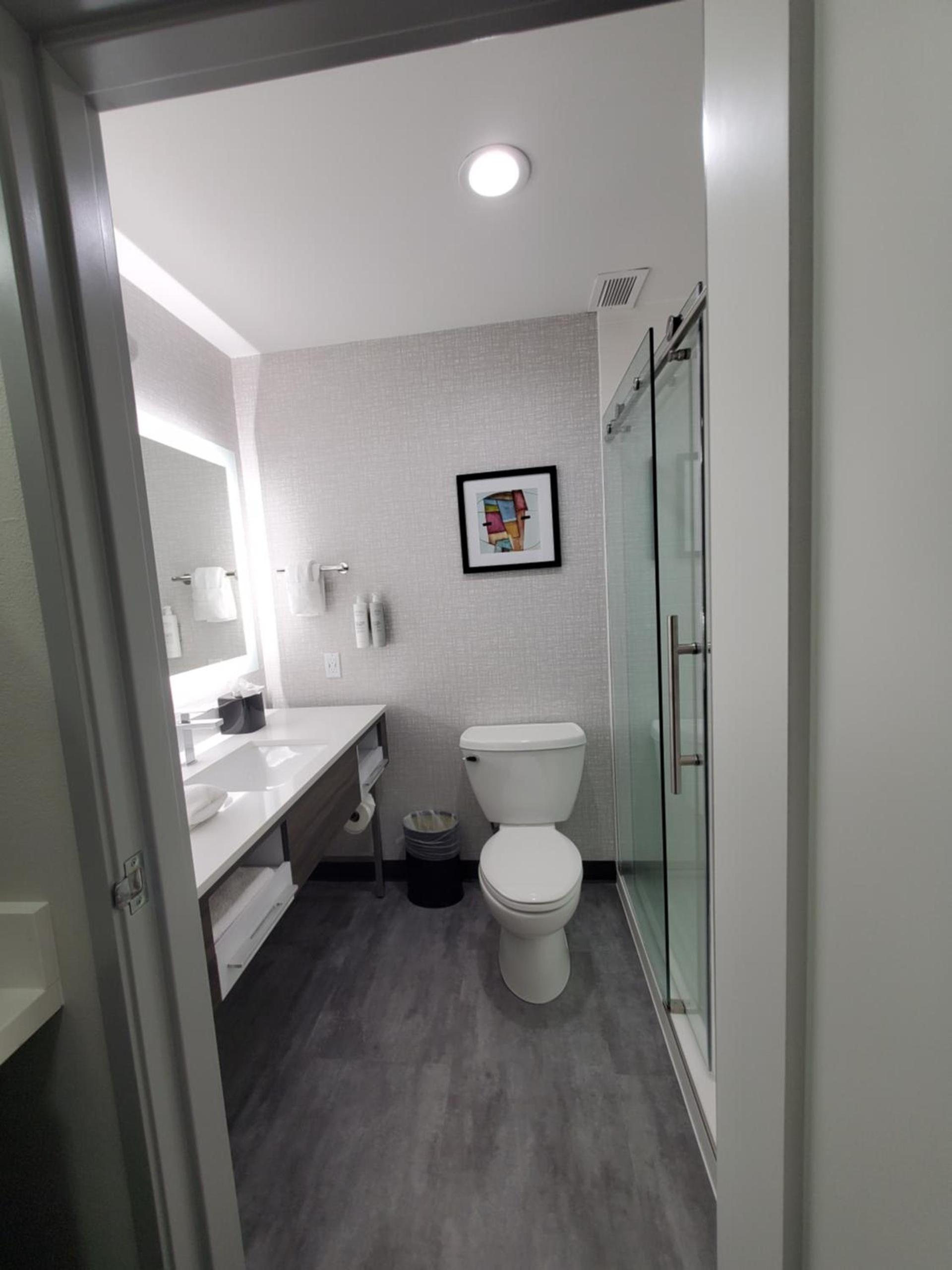 Hampton Inn Olathe photo 36