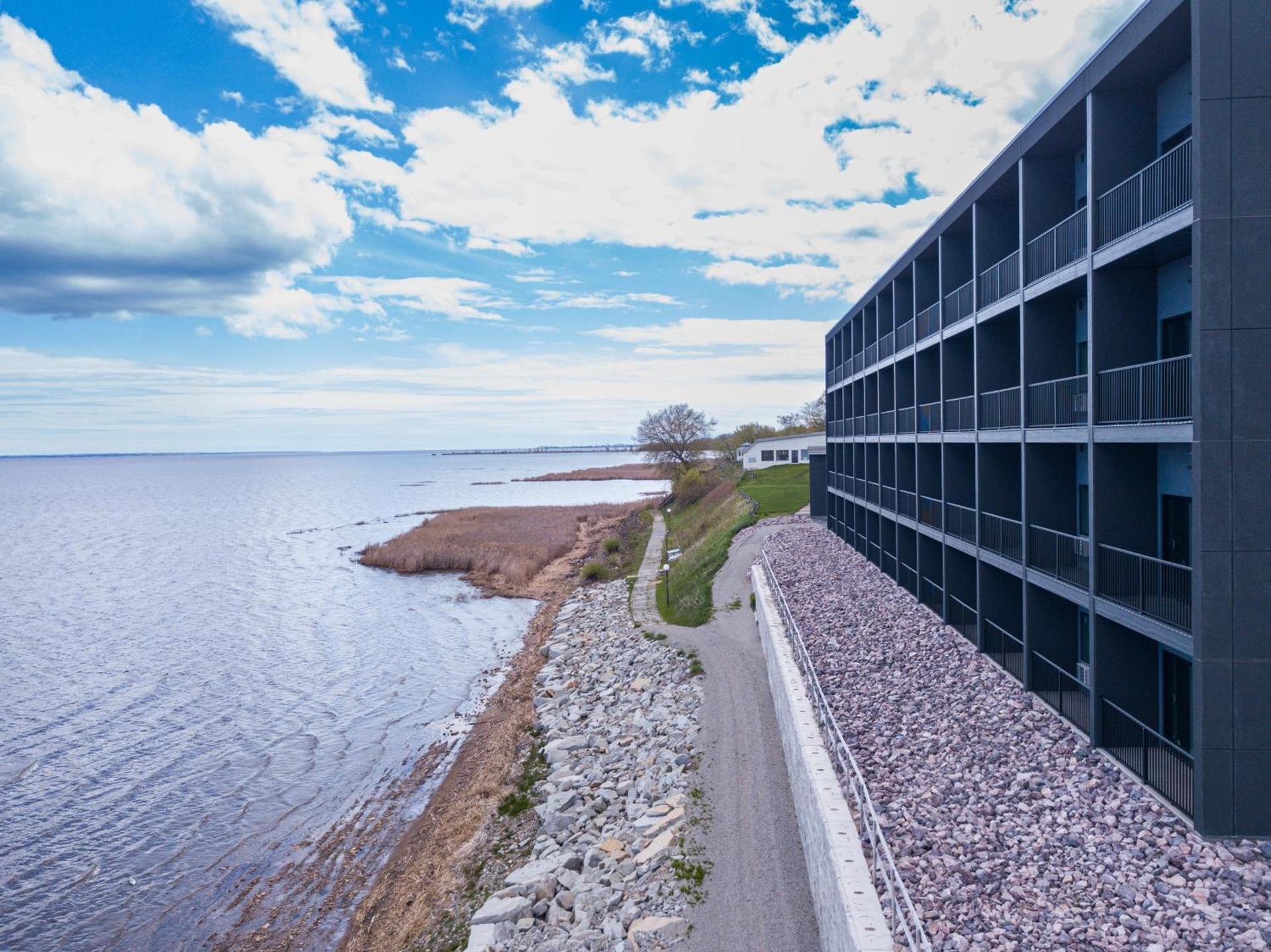 Terrace Bay Hotel - Lakefront photo 37