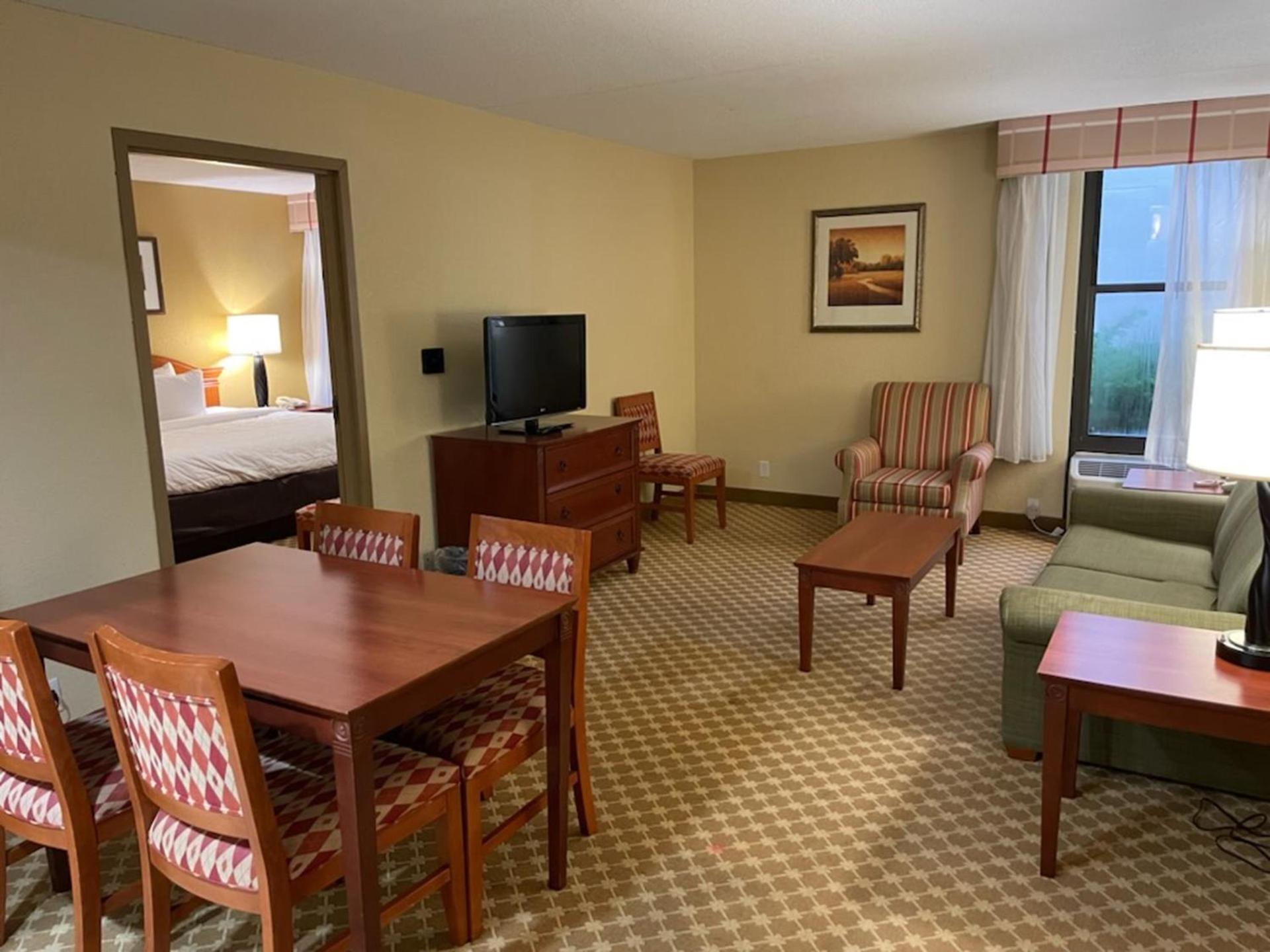 Quality Inn & Suites photo 7