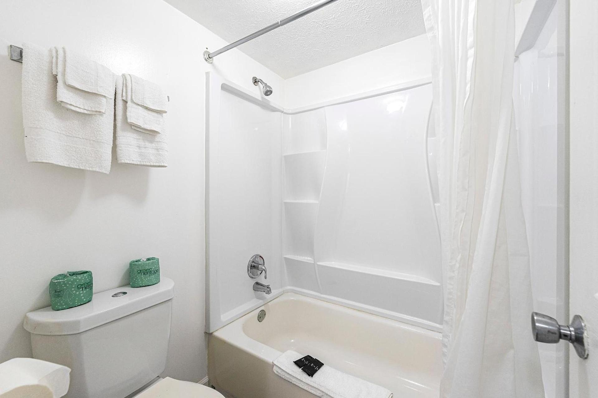 Budgetel Inn and Suites photo 3