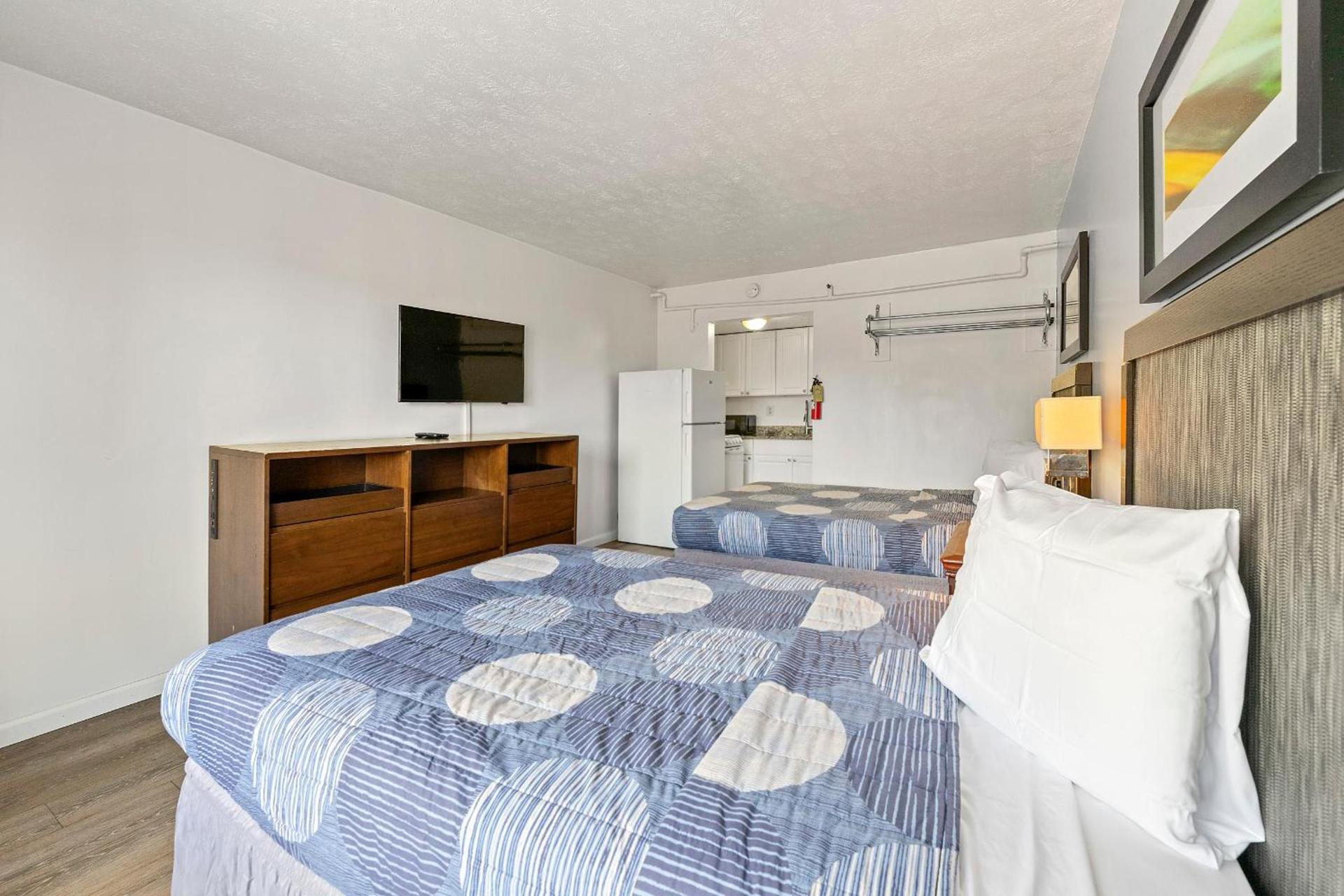 Budgetel Inn and Suites photo 29