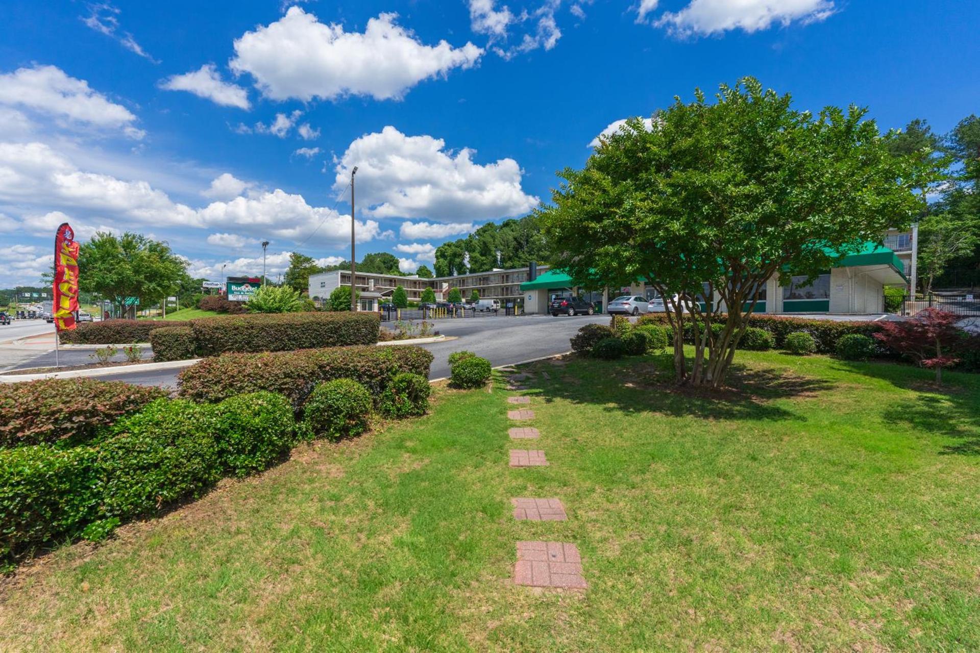 Budgetel Inn and Suites photo 14