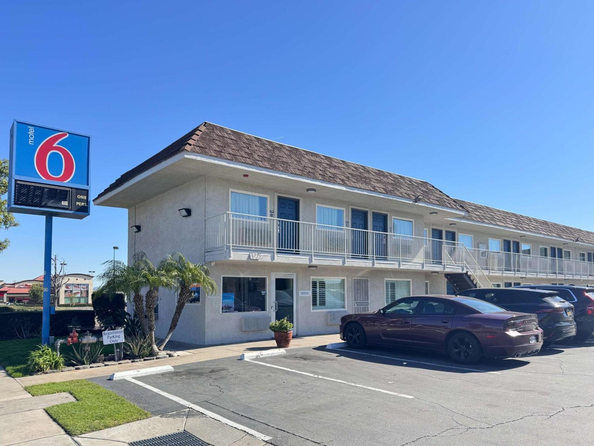 Motel 6 Ontario, CA - Airport photo 1