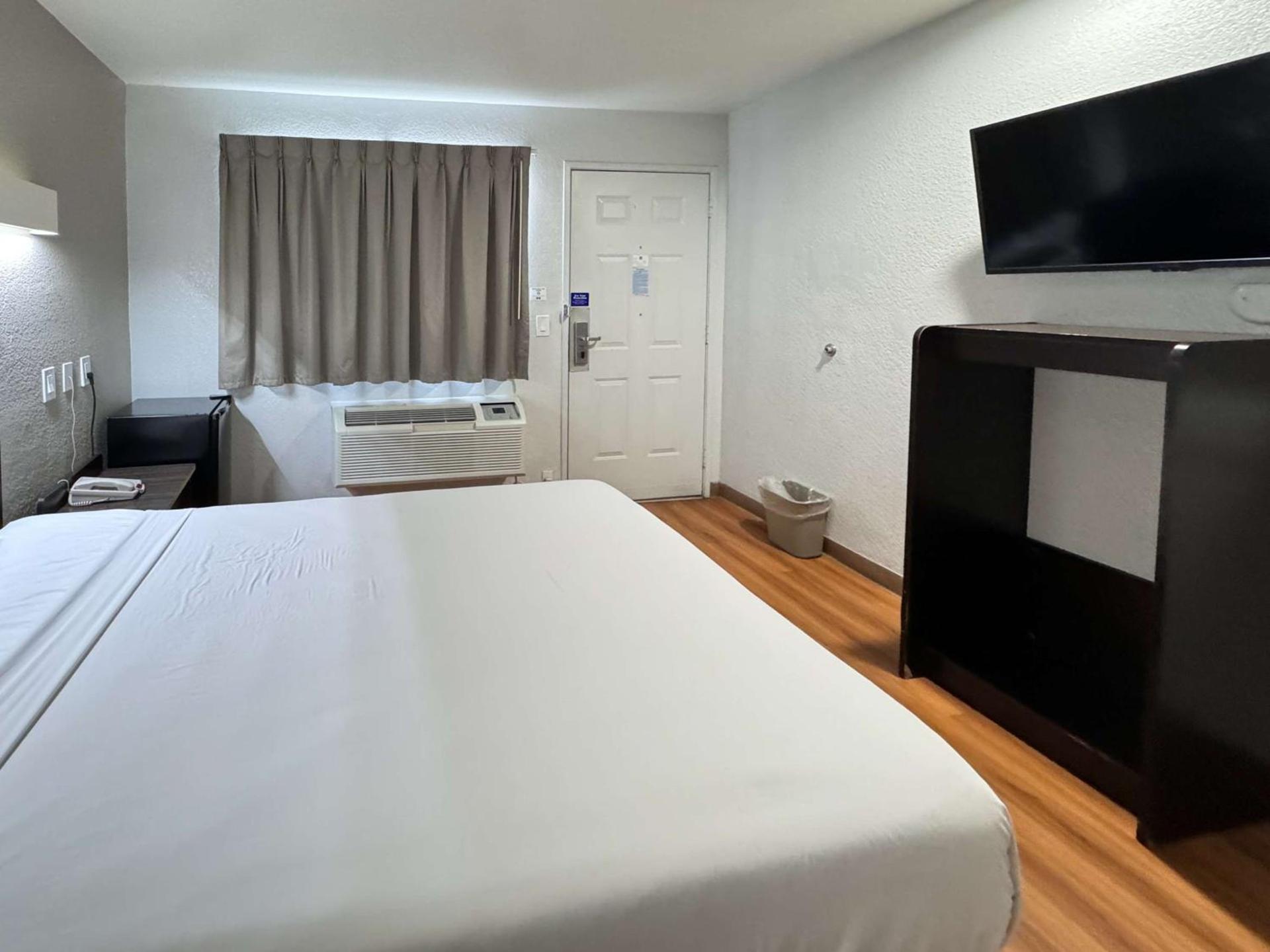 Motel 6 Ontario, CA - Airport photo 13
