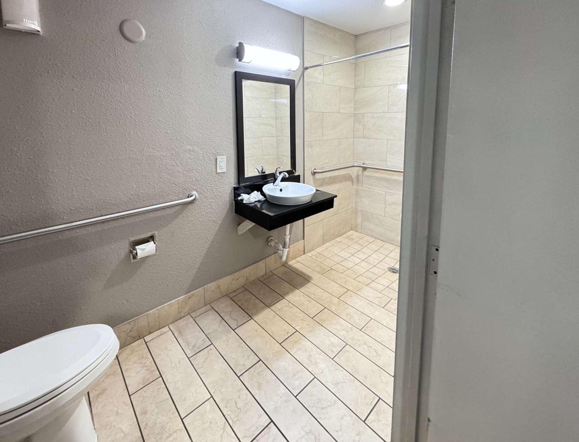 Motel 6 Ontario, CA - Airport photo 15