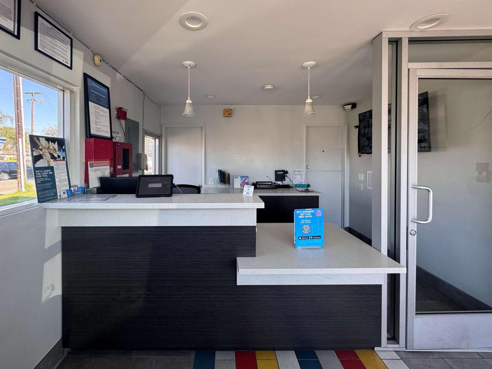 Motel 6 Ontario, CA - Airport photo 5