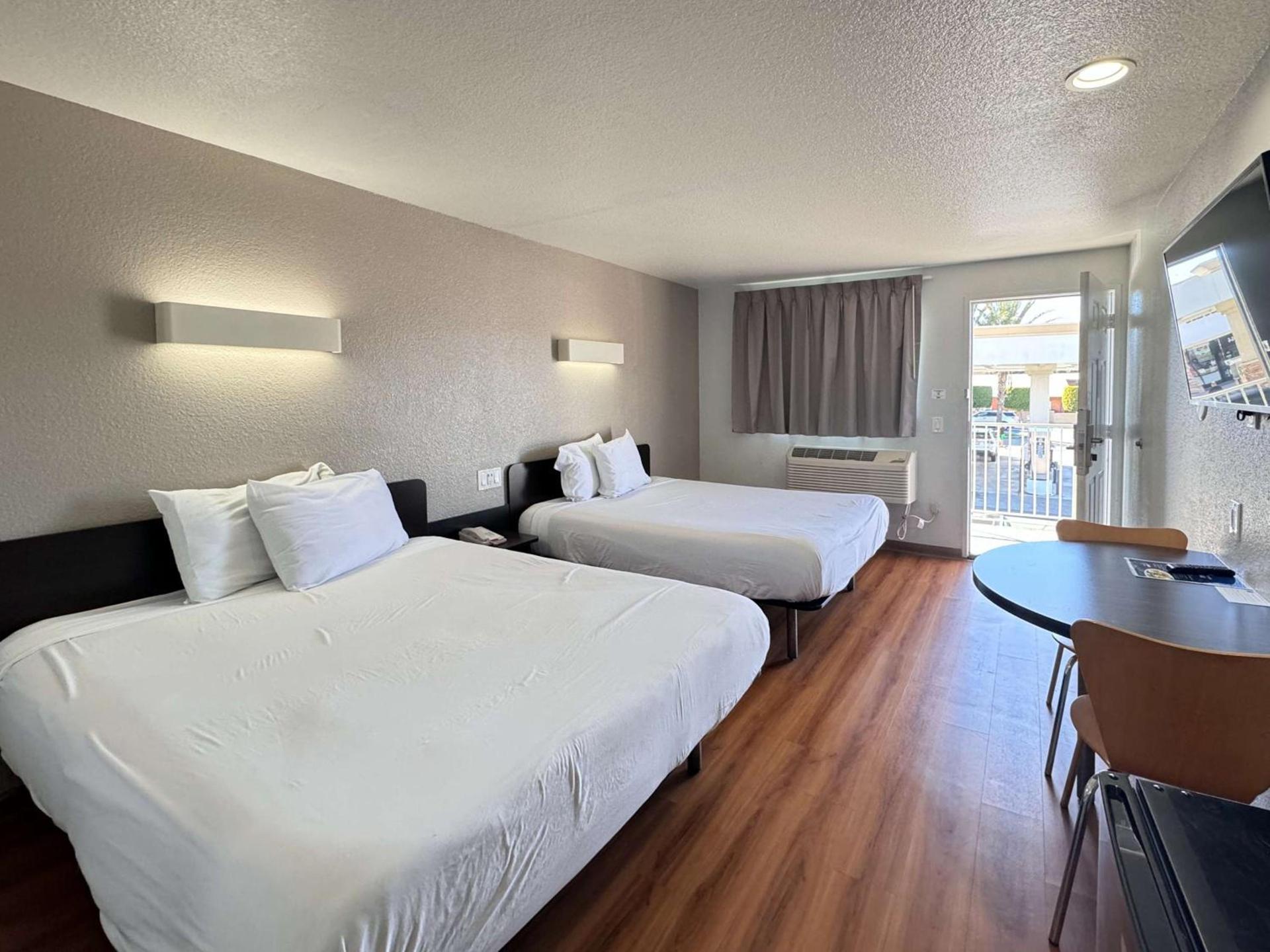 Motel 6 Ontario, CA - Airport photo 19