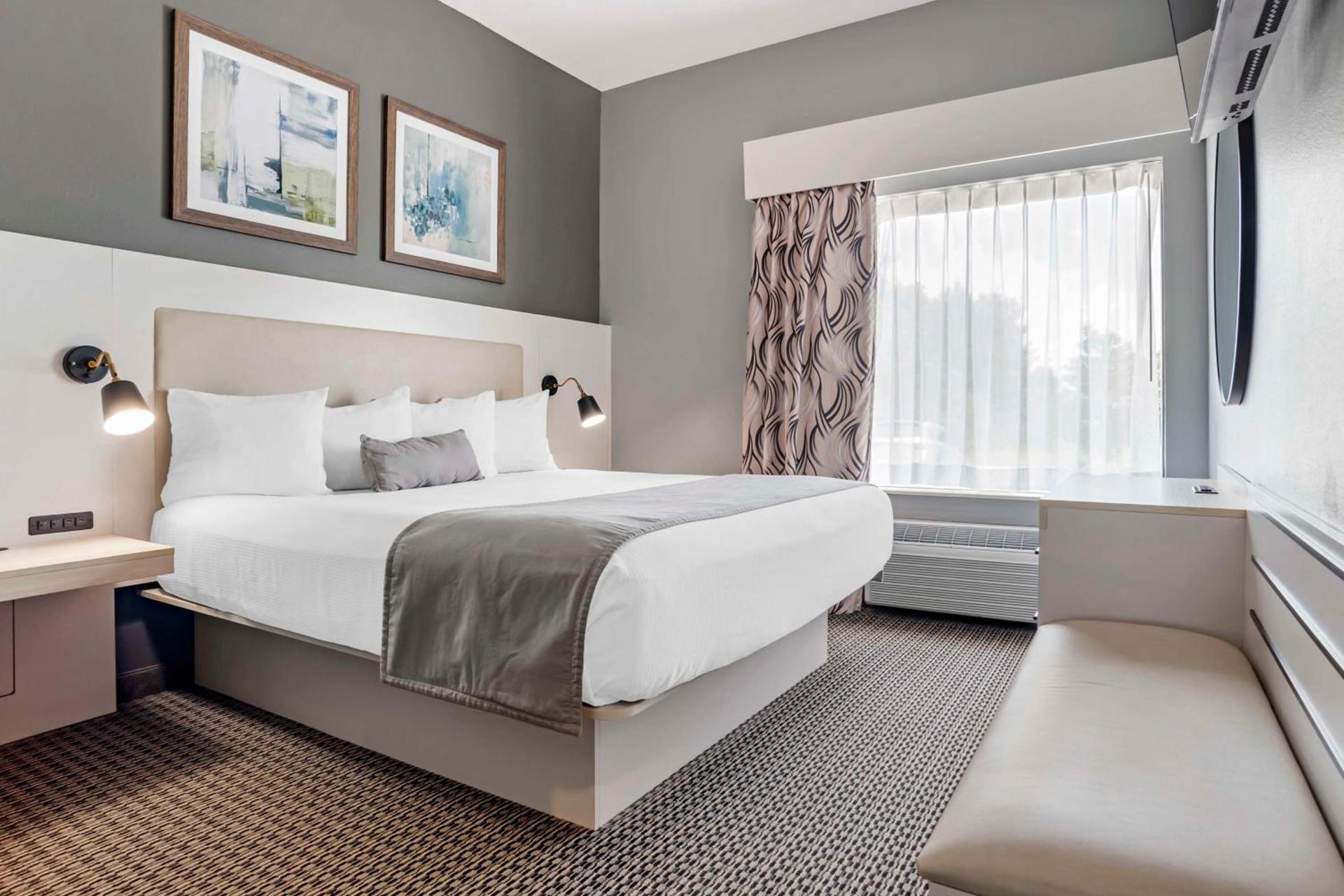 Best Western Plus Two Rivers Hotel & Suites photo 9