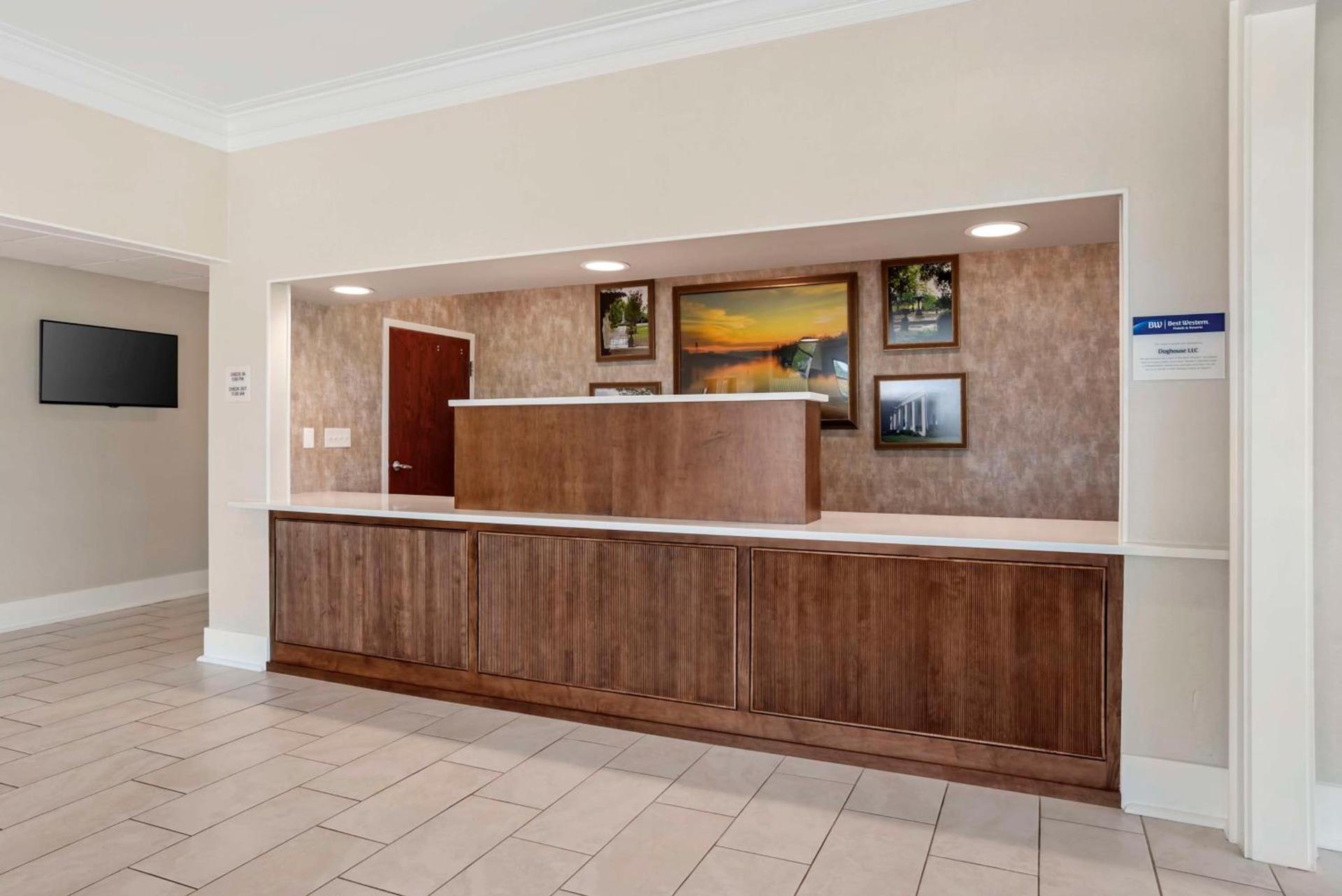 Best Western Plus Two Rivers Hotel & Suites photo 11