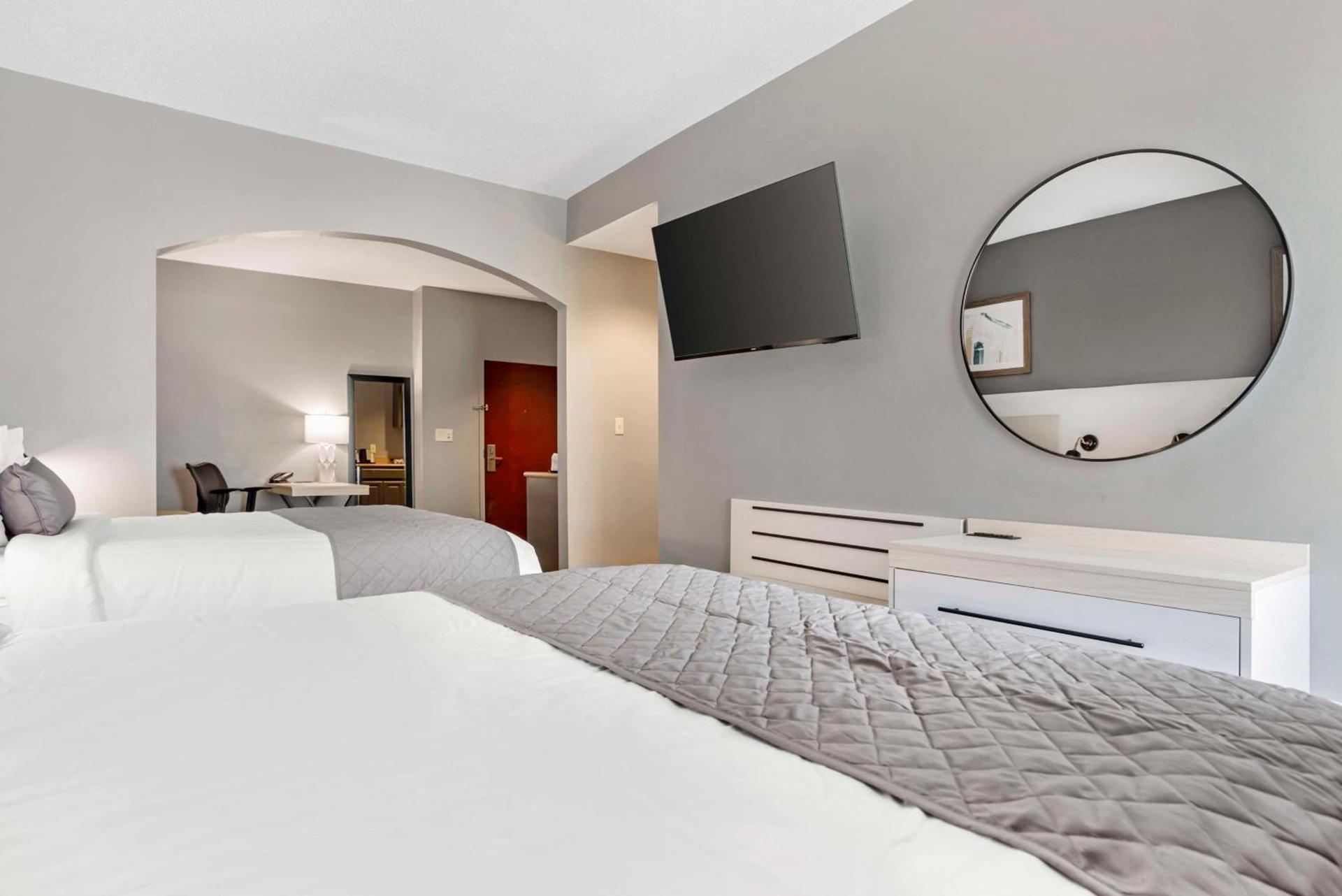 Best Western Plus Two Rivers Hotel & Suites photo 18