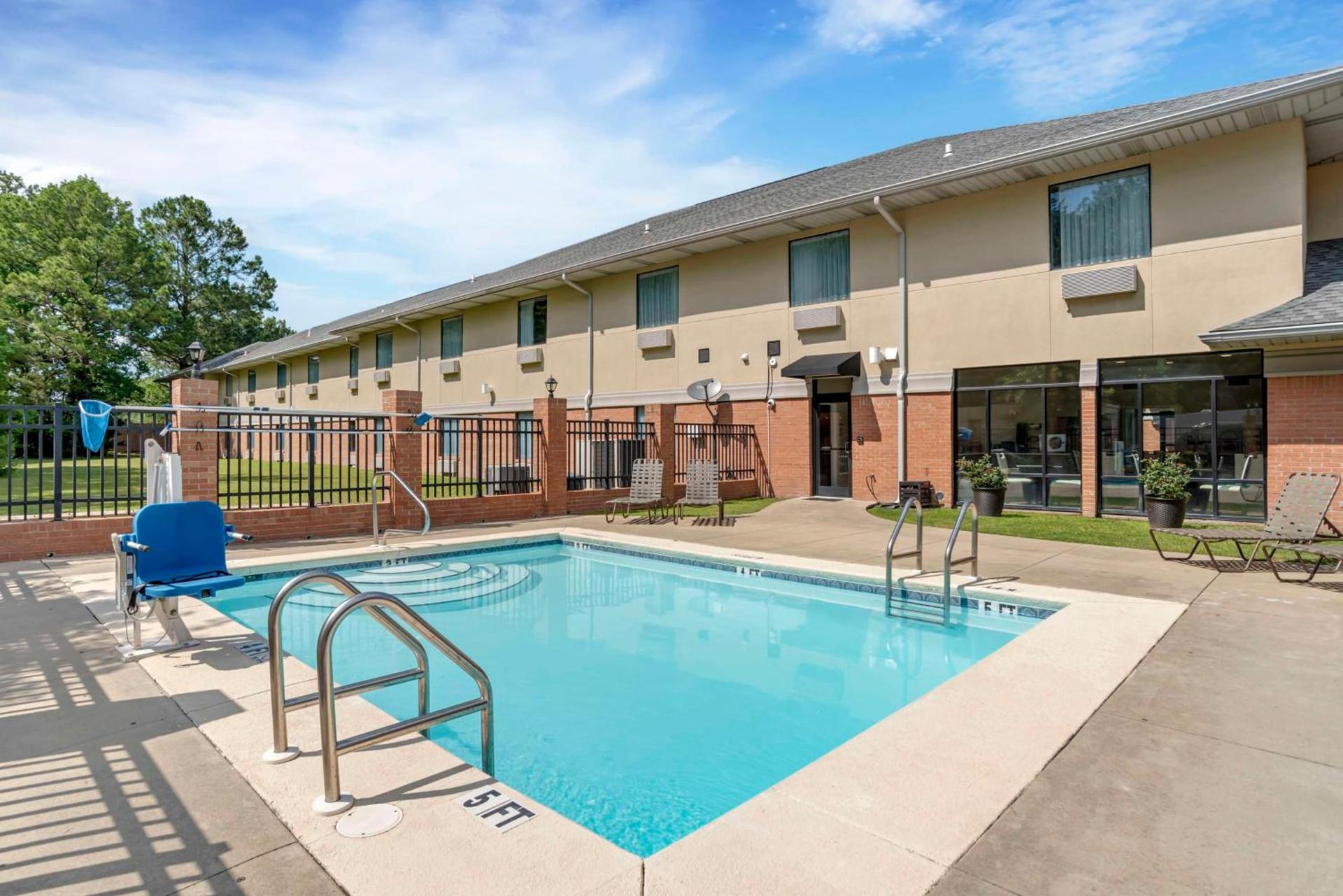 Best Western Plus Two Rivers Hotel & Suites photo 37