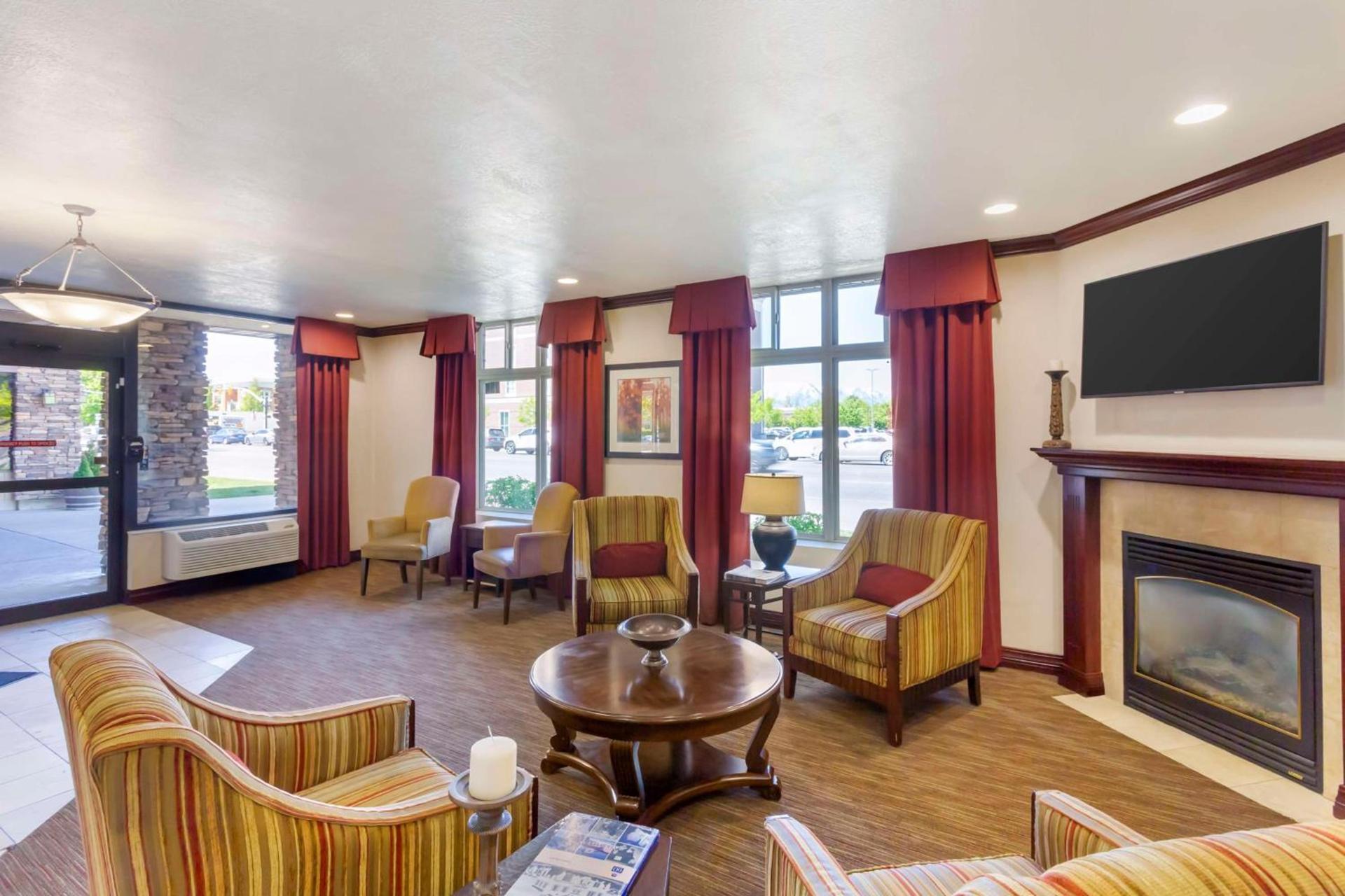 Best Western Plus Weston Inn photo 2