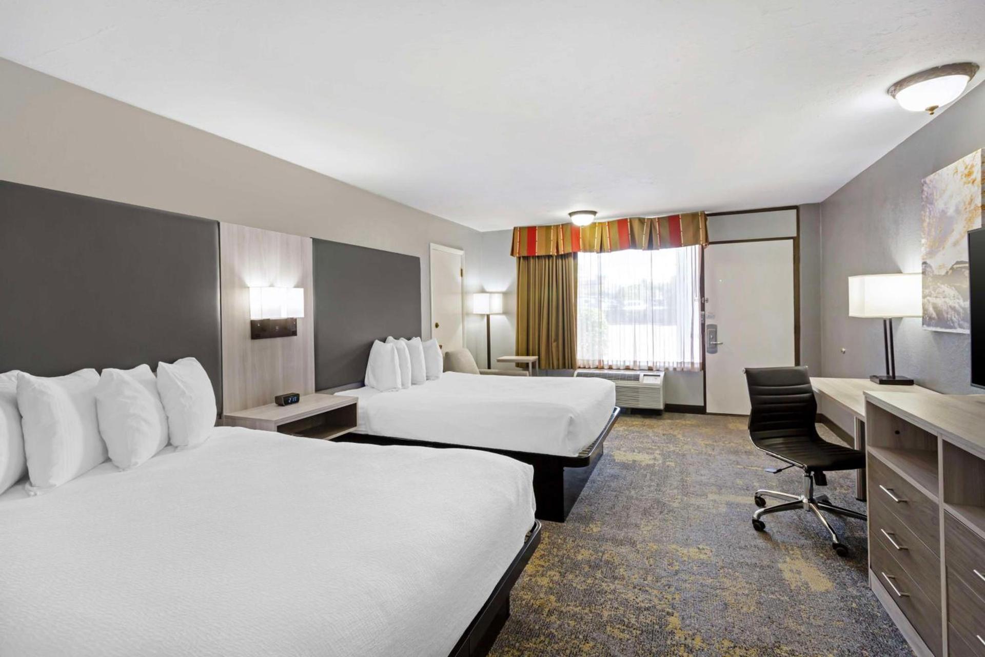 Best Western Plus Weston Inn photo 8