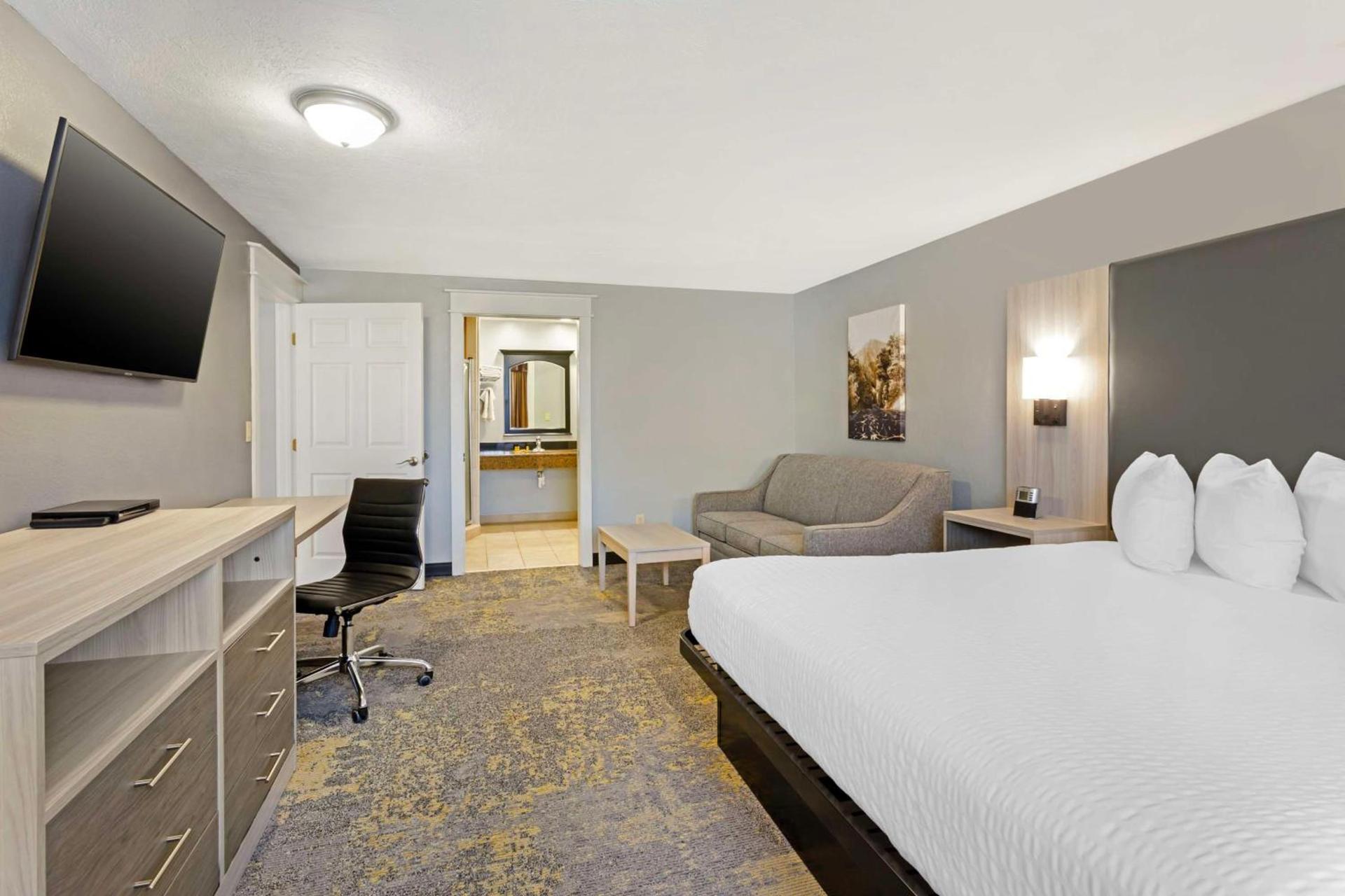 Best Western Plus Weston Inn photo 10