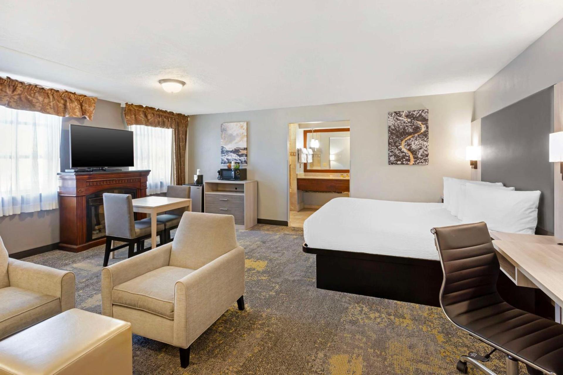 Best Western Plus Weston Inn photo 14