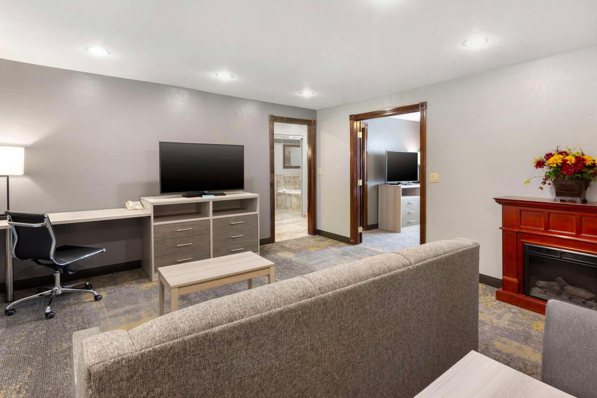 Best Western Plus Weston Inn photo 22