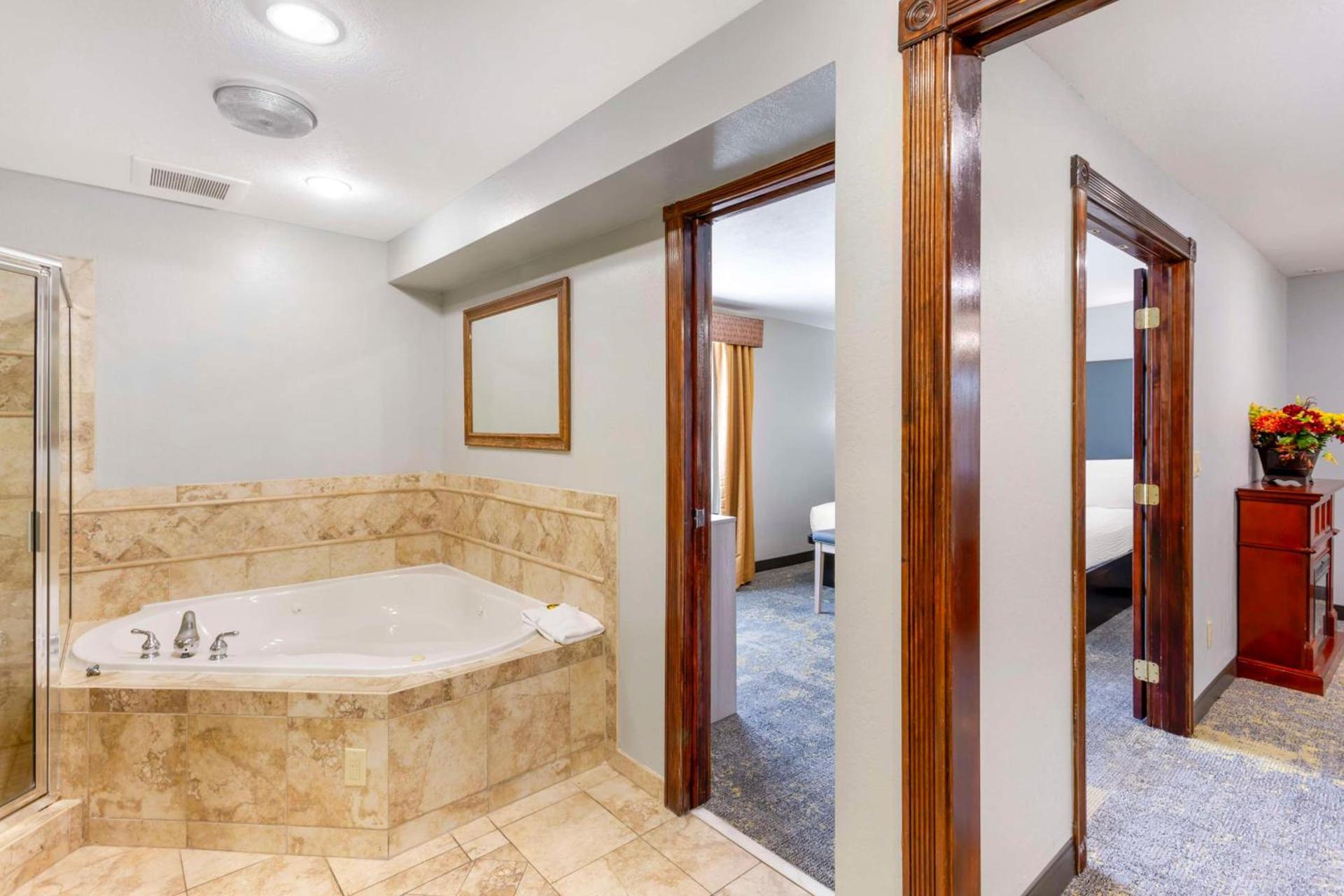 Best Western Plus Weston Inn photo 35