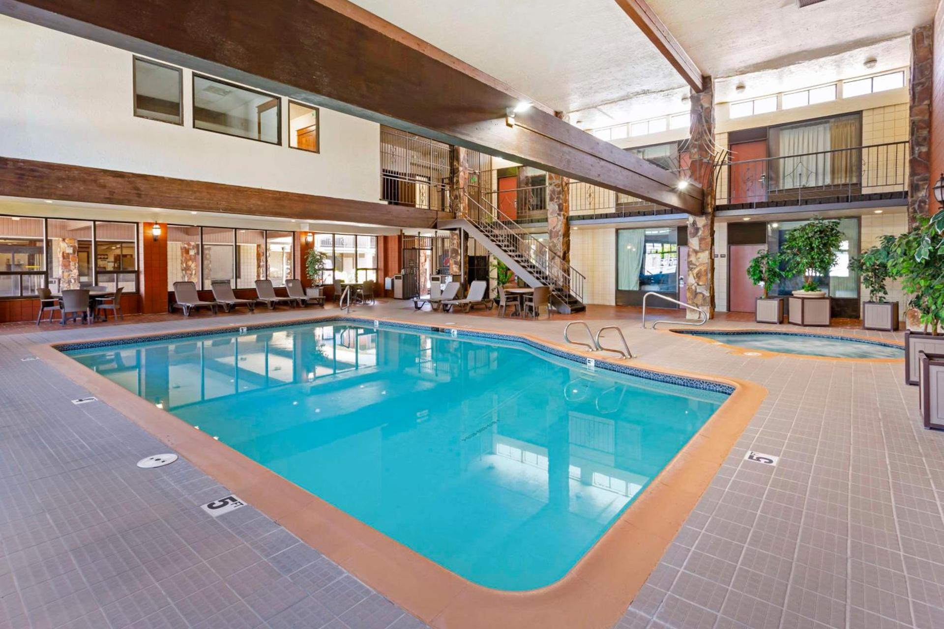 Best Western Plus Weston Inn photo 37
