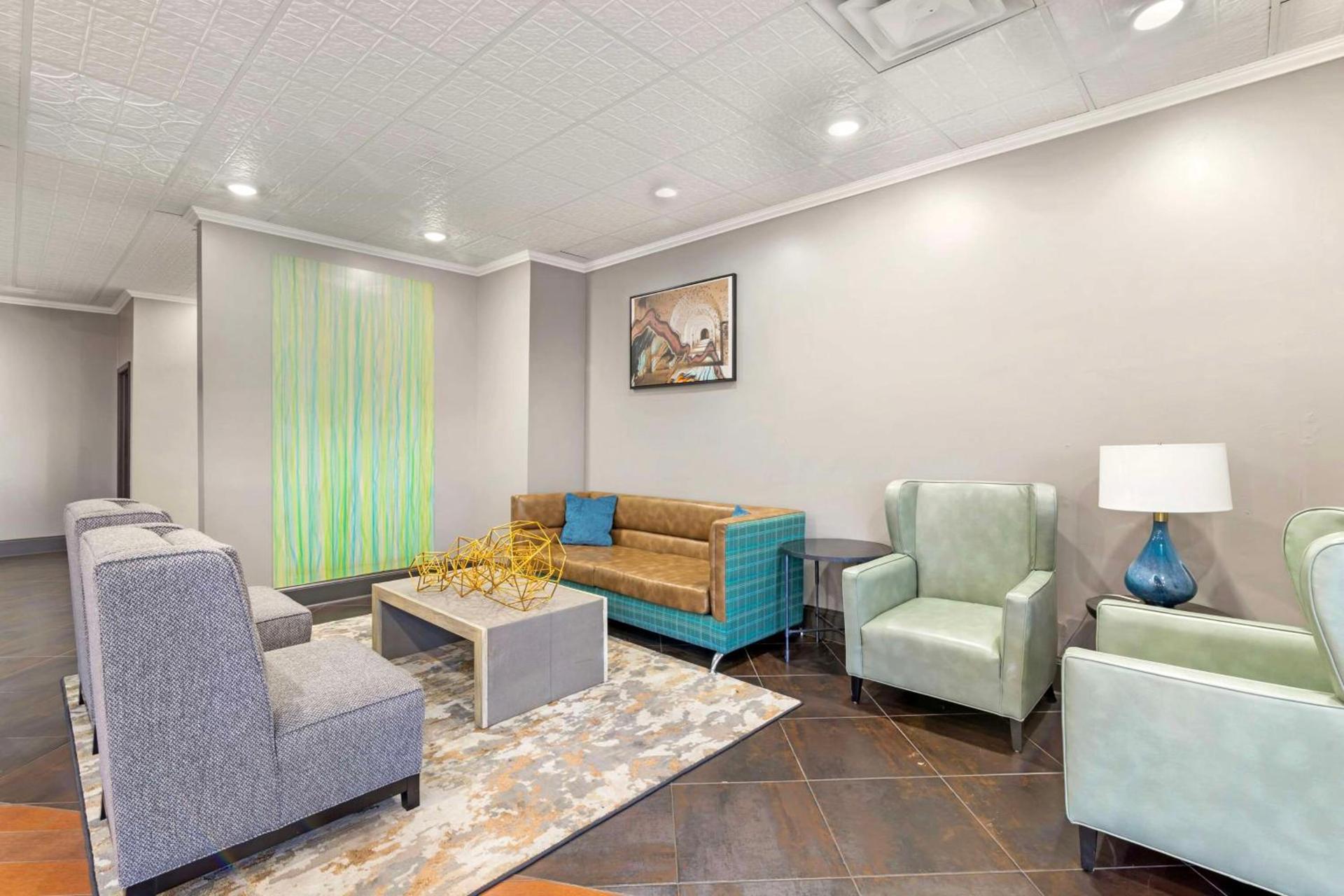 Best Western Savannah Airport Inn & Suites photo 2