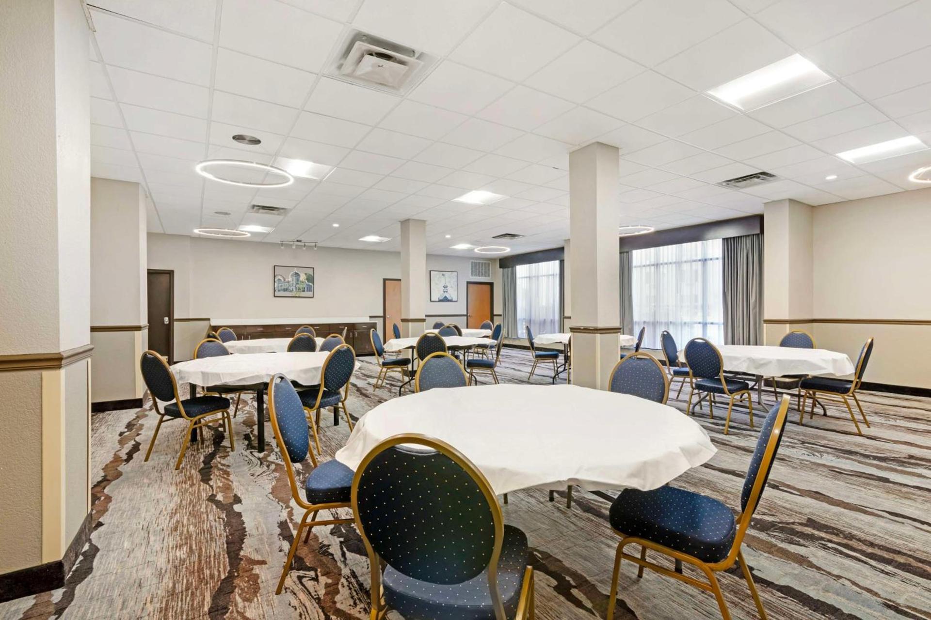 Best Western Savannah Airport Inn & Suites photo 9