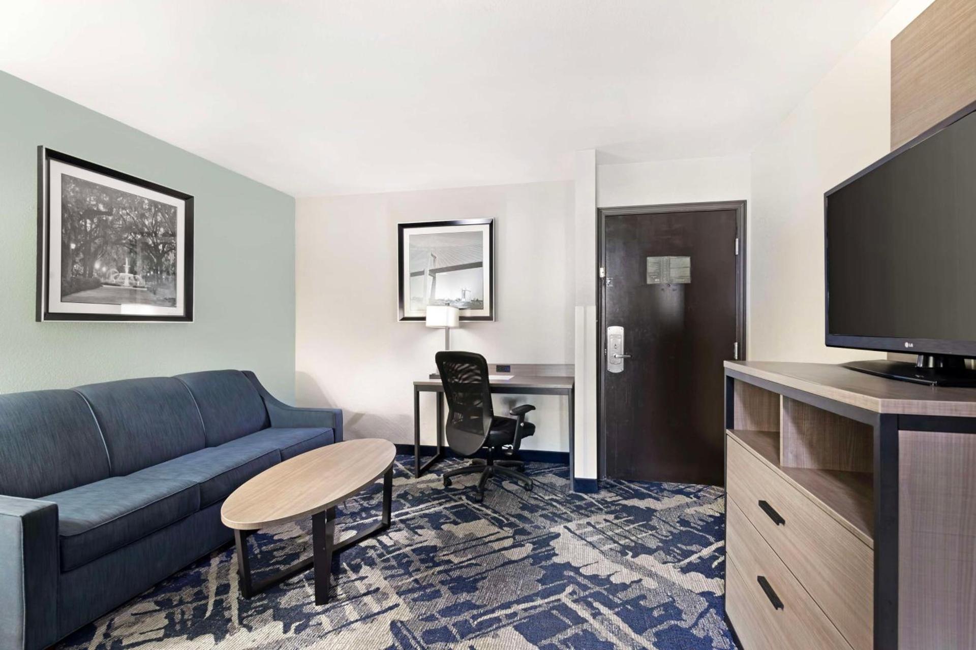 Best Western Savannah Airport Inn & Suites photo 13