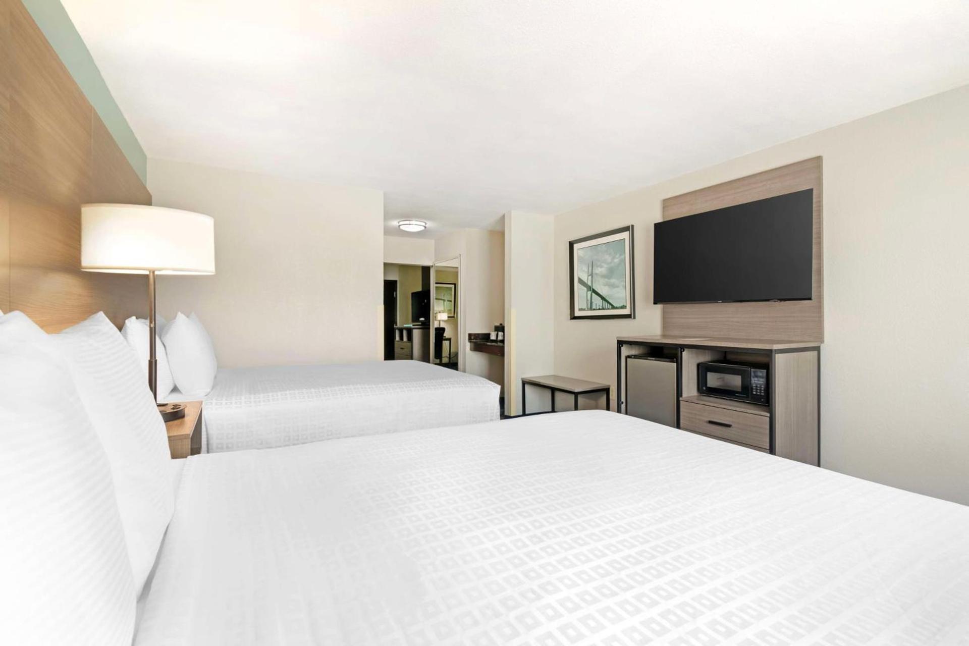 Best Western Savannah Airport Inn & Suites photo 16