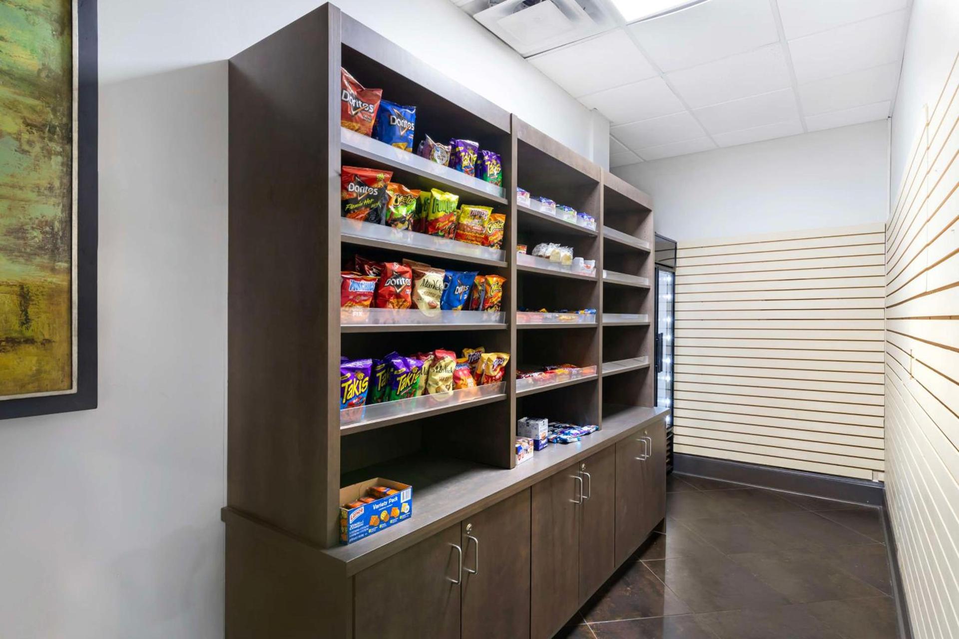 Best Western Savannah Airport Inn & Suites photo 32