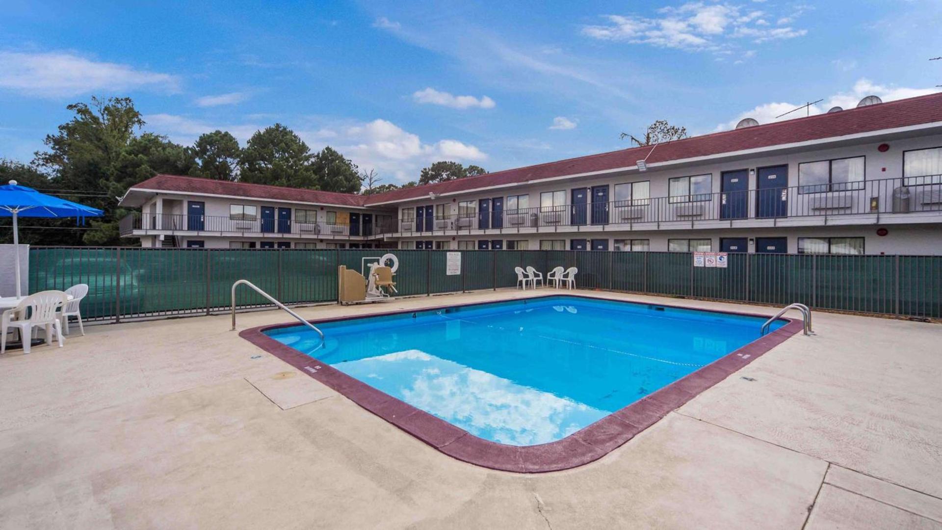Motel 6-Meridian, MS photo 2