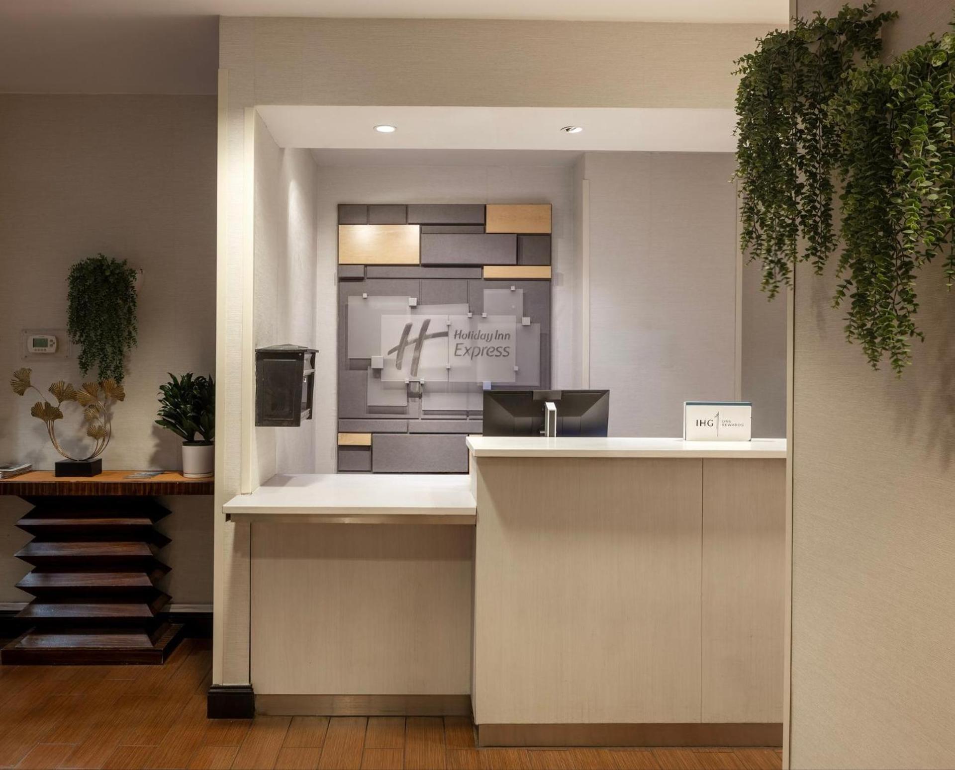 Holiday Inn Express - Times Square by IHG photo 14