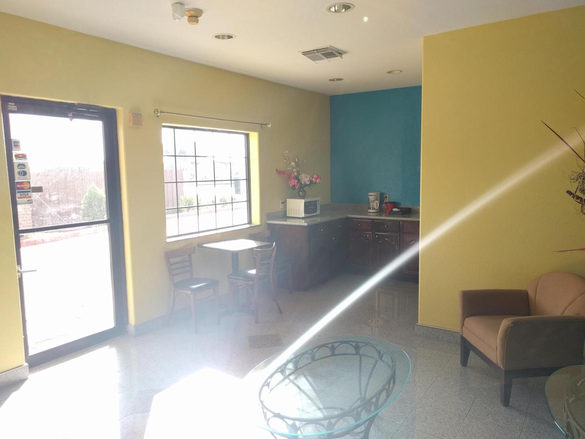 Regency Inn and Suites Galena Park photo 13