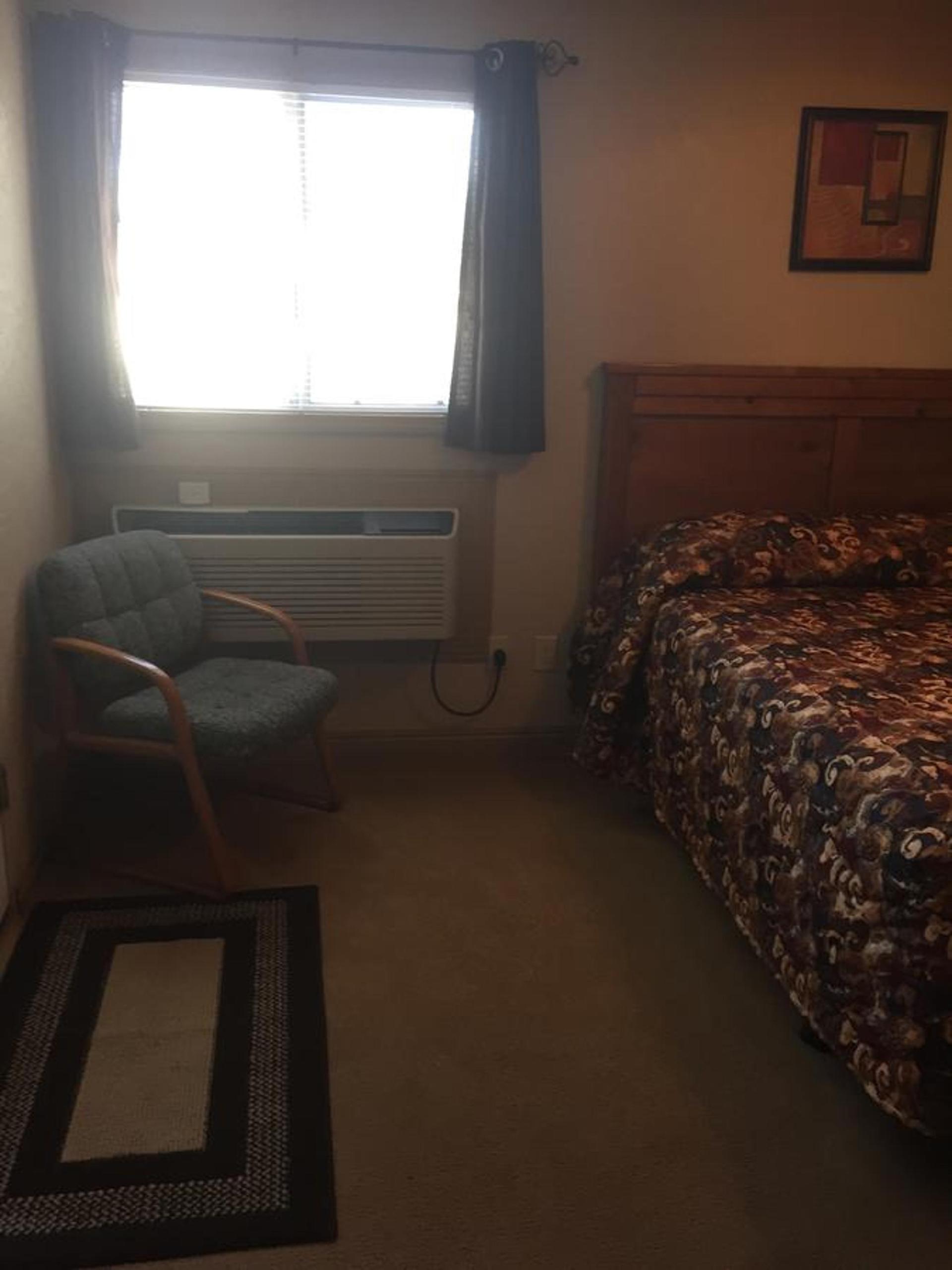 Harrison Inn photo 13