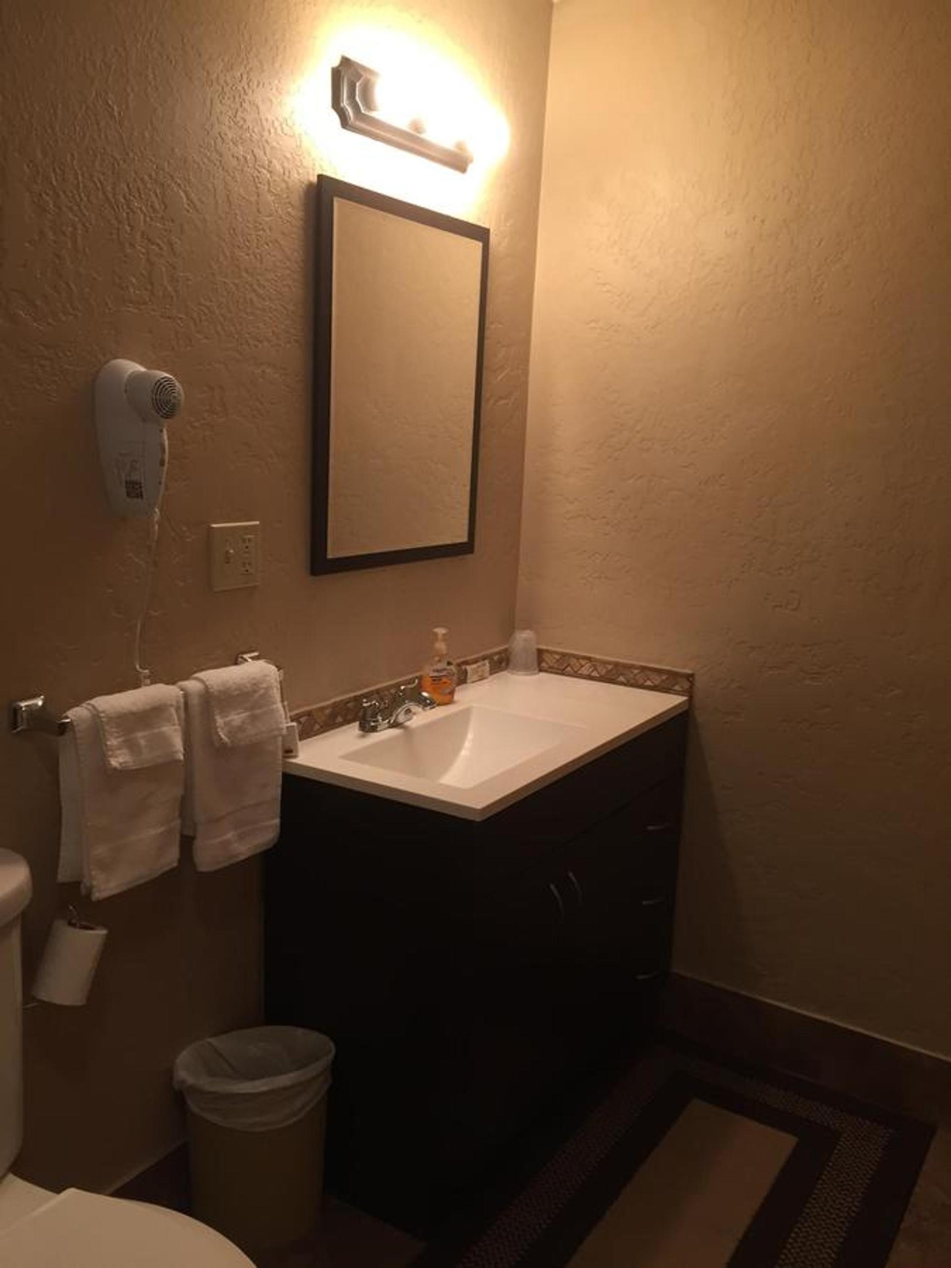 Harrison Inn photo 23