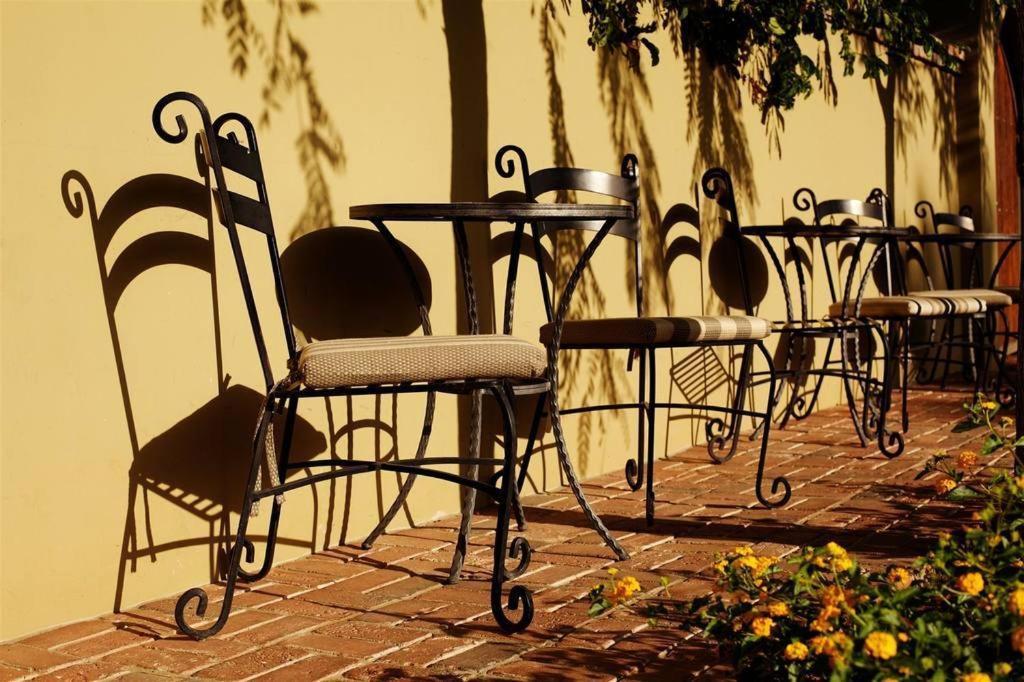 Los Arboles Hotel photo 9