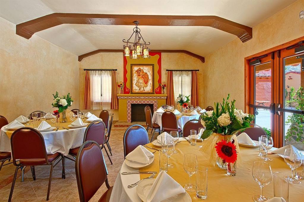 Los Arboles Hotel photo 19