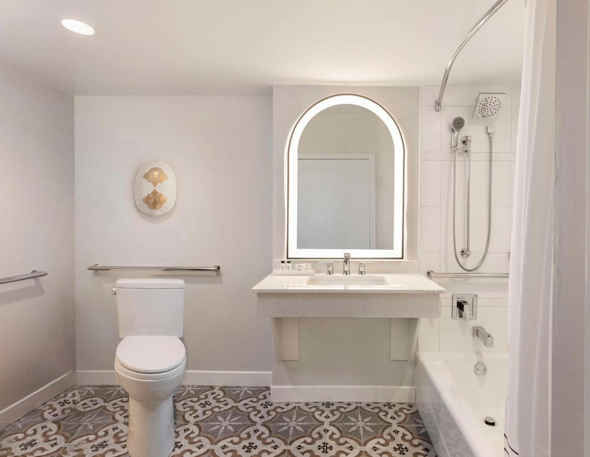 The Singer Oceanfront Resort, Curio Collection by Hilton photo 63