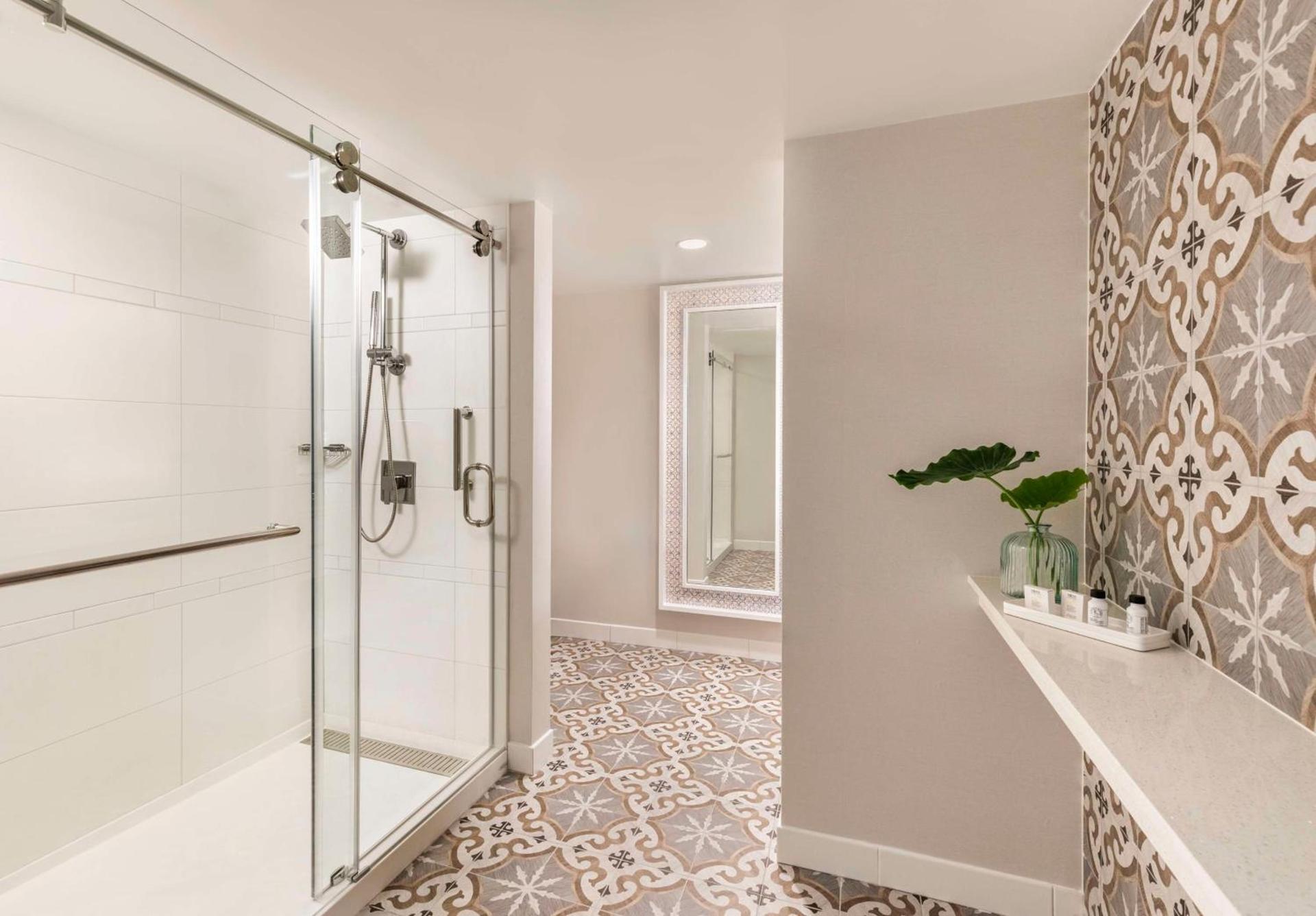 The Singer Oceanfront Resort, Curio Collection by Hilton photo 64