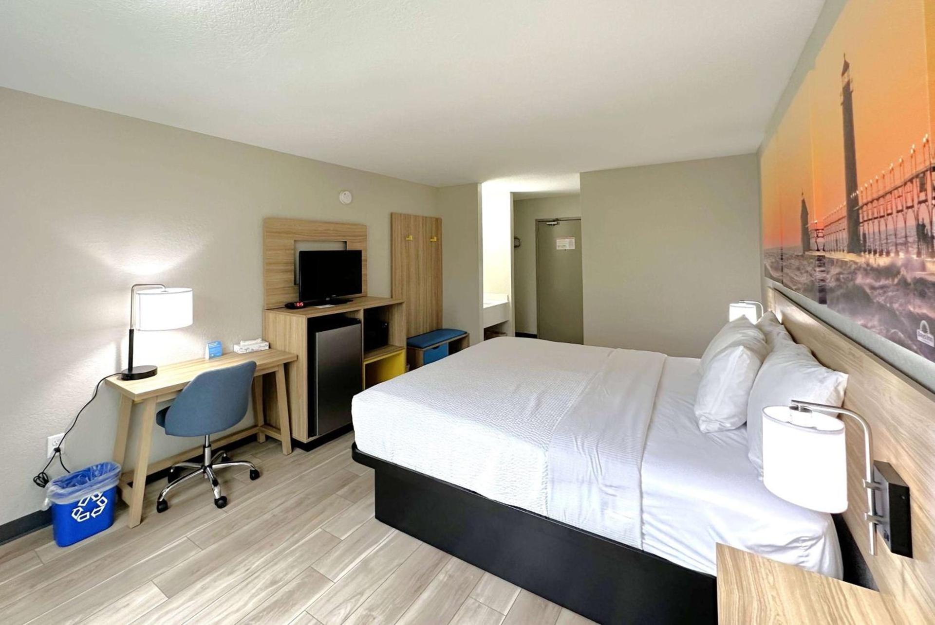 Days Inn by Wyndham Holland photo 6