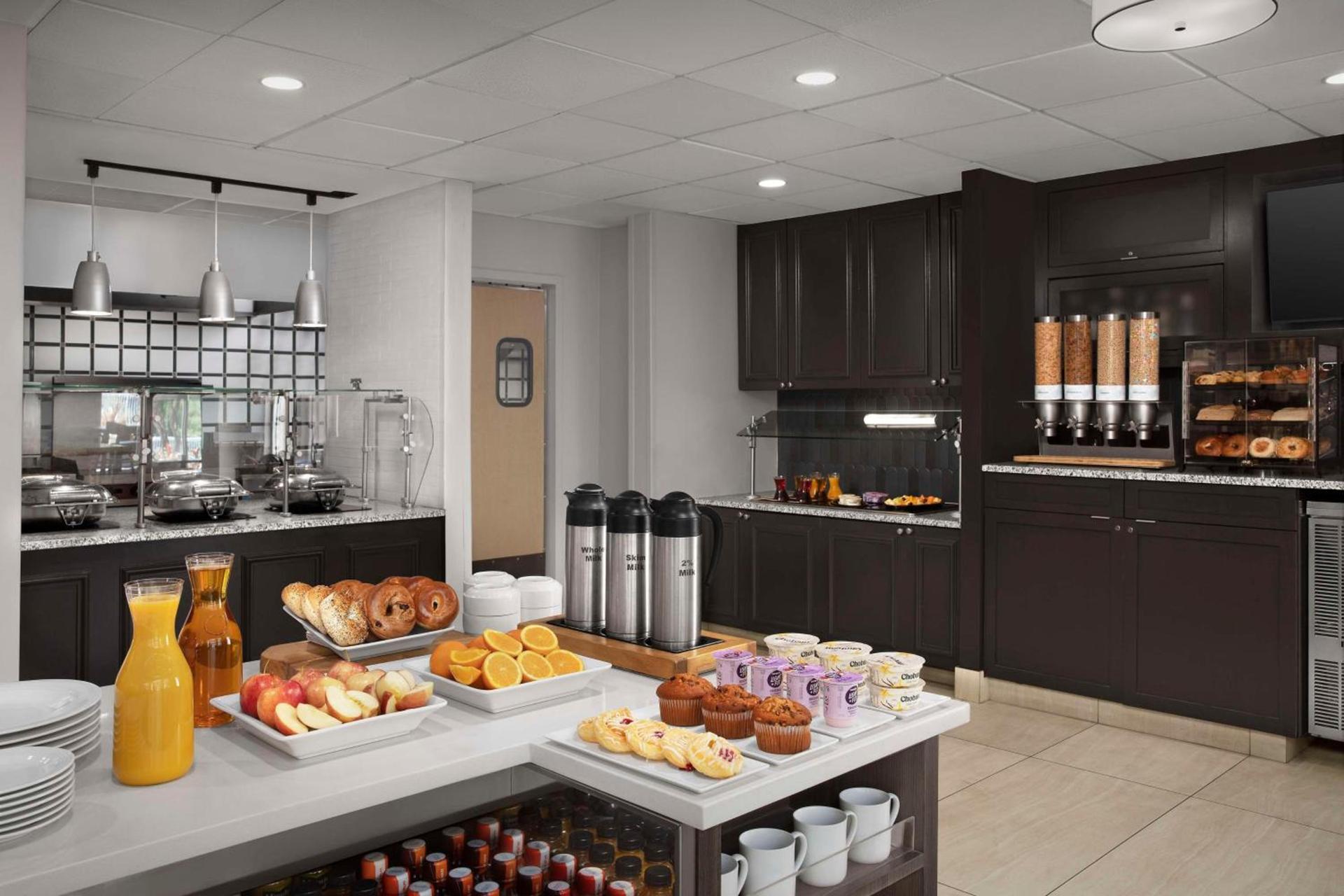 Hilton Garden Inn Gainesville photo 14