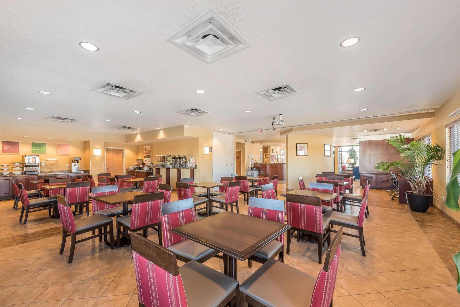 Comfort Suites Longmont photo 27