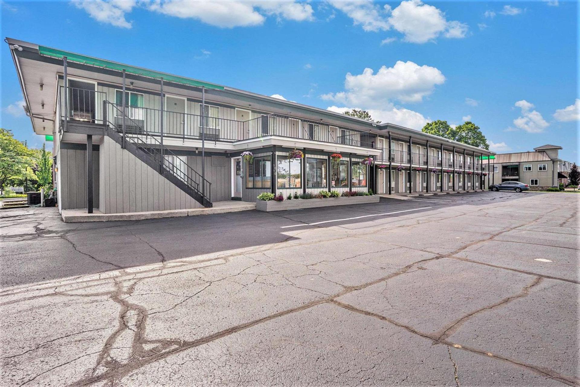 Rodeway Inn Grand Haven photo 36