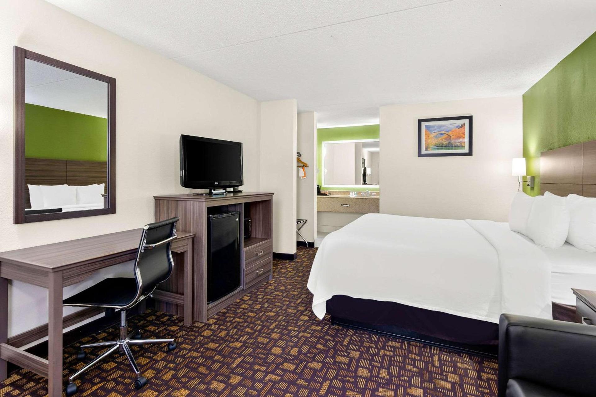 Quality Inn Salem - I-81 photo 14